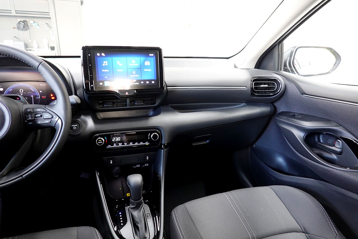 TOYOTA Yaris 1.5 Trend e-CVT-image-9
