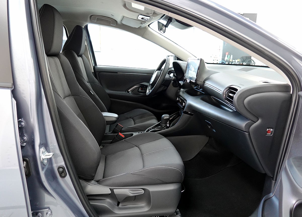 TOYOTA Yaris 1.5 Trend e-CVT-image-4