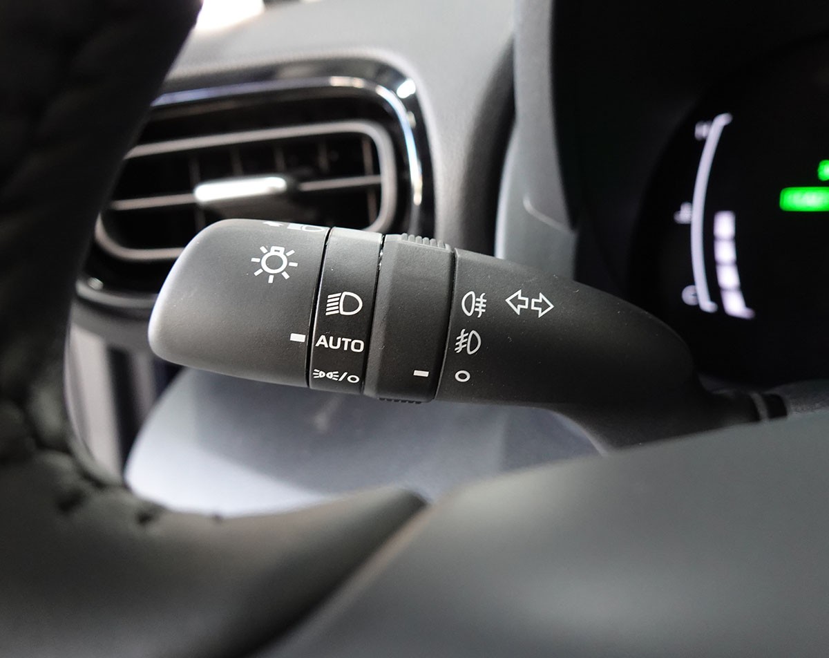 TOYOTA Yaris 1.5 Trend e-CVT-image-13