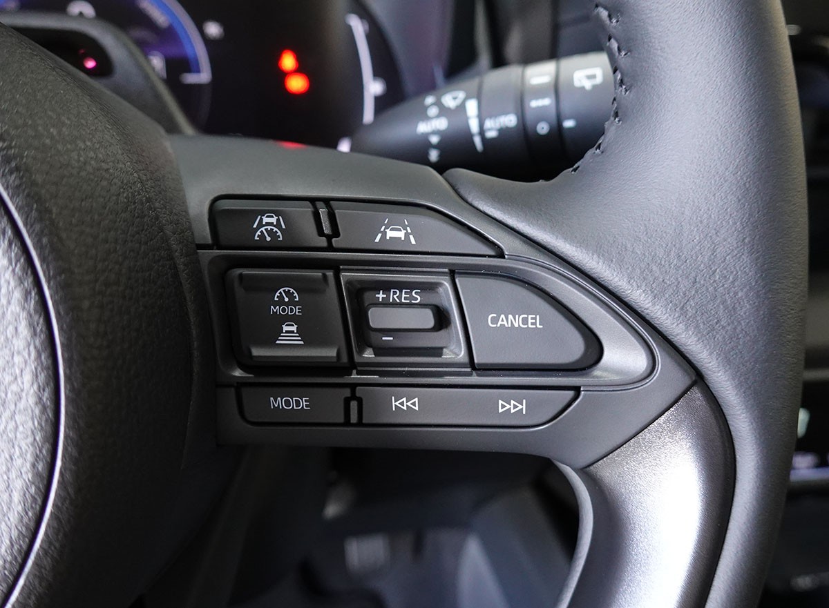 TOYOTA Yaris 1.5 Trend e-CVT-image-15
