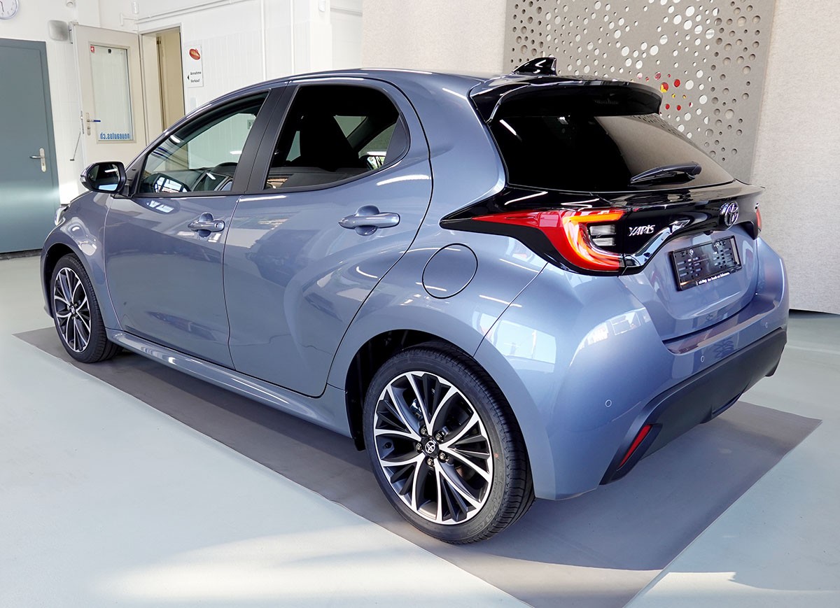 TOYOTA Yaris 1.5 Trend e-CVT-image-2