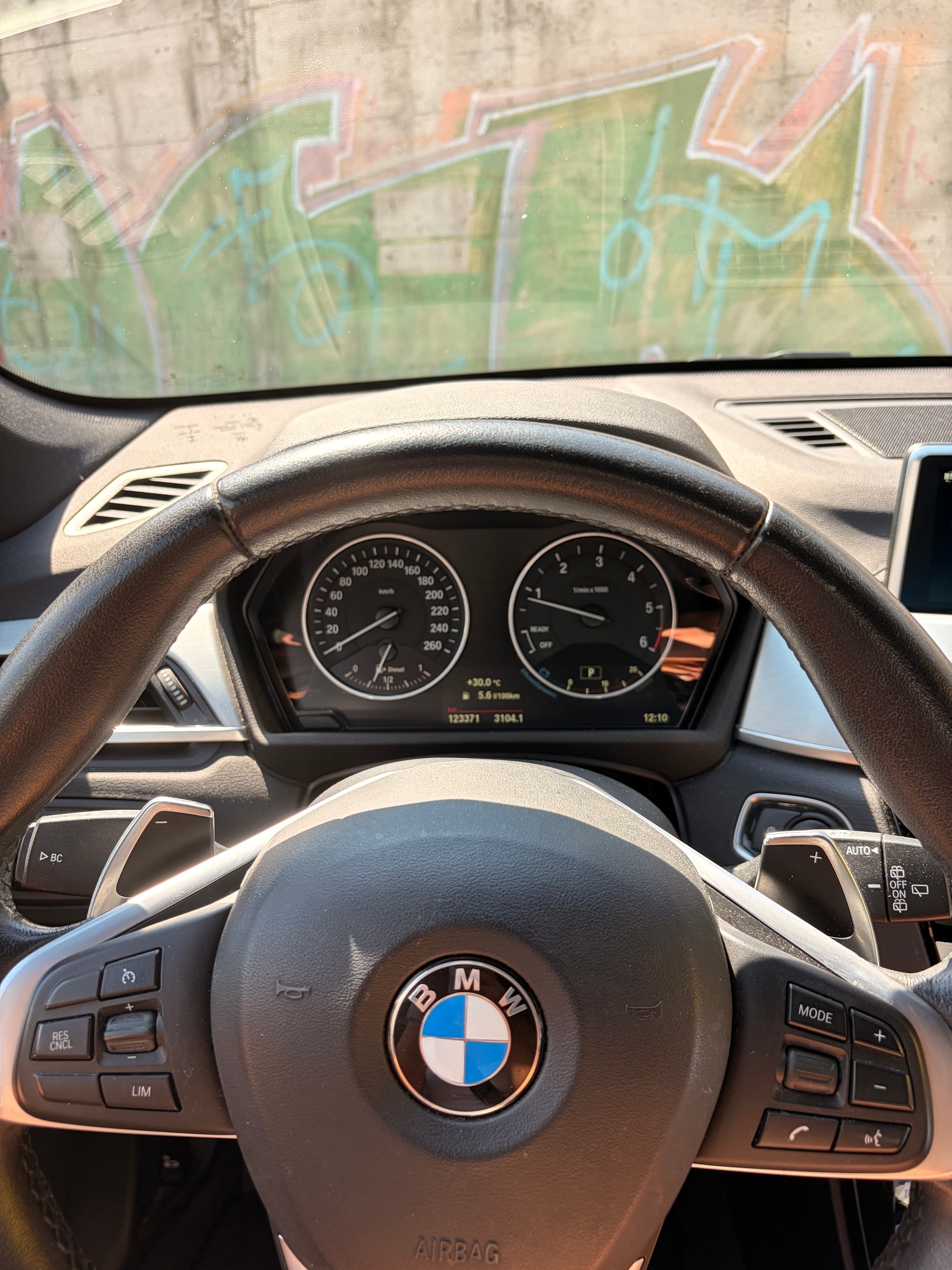 BMW X1 20d xDrive-image-4