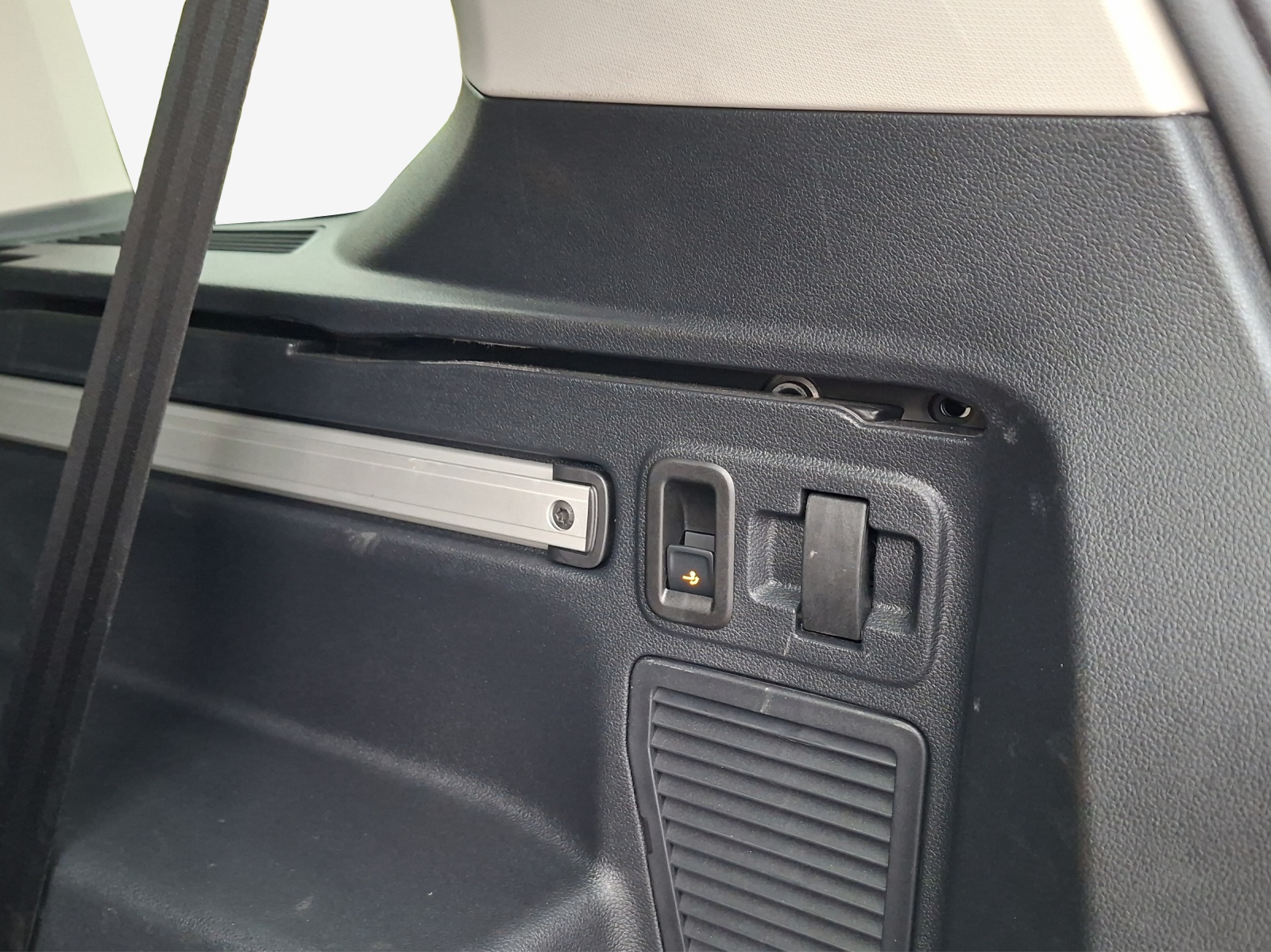 VW Touran 1.5 TSI EVO Highline DSG-image-13