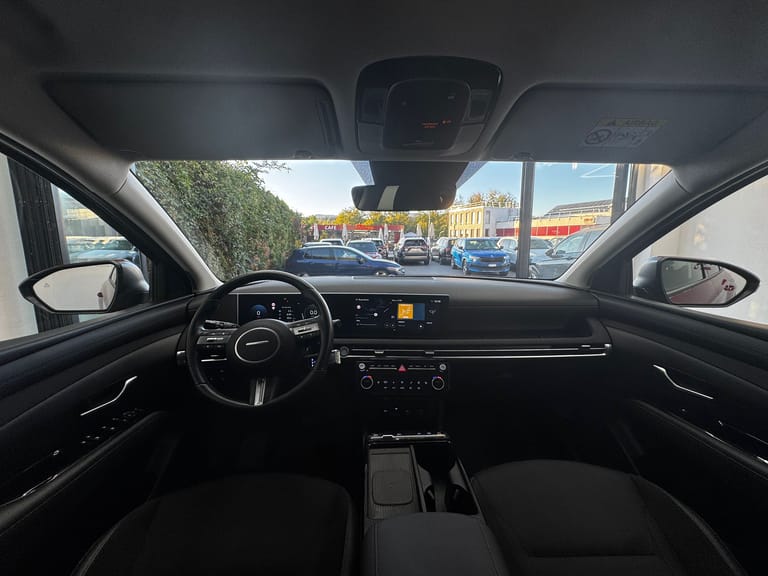 Hyundai Tucson 1.6 TGDI HEV Amplia 4WD, foto 9 di 20