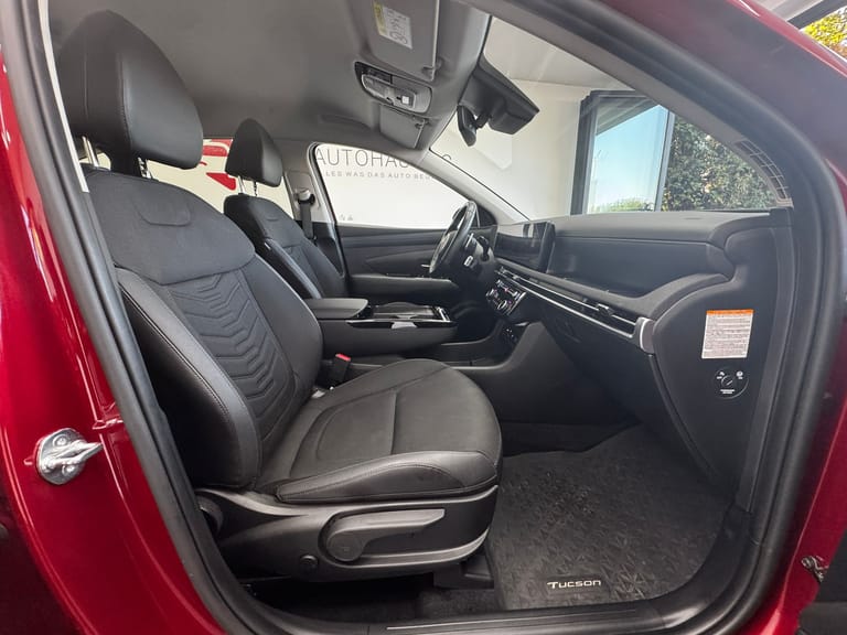 Hyundai Tucson 1.6 TGDI HEV Amplia 4WD, foto 16 di 20