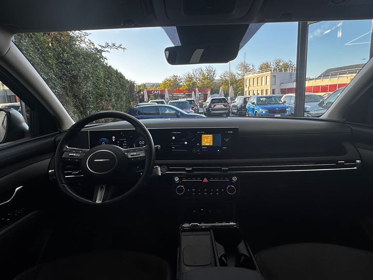Hyundai Tucson 1.6 TGDI HEV Amplia 4WD, foto 10 di 20