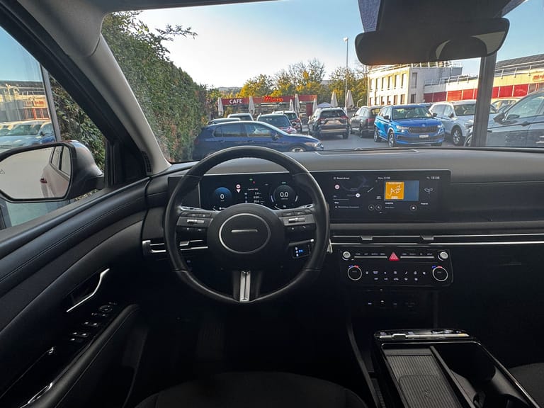 Hyundai Tucson 1.6 TGDI HEV Amplia 4WD, foto 11 di 20