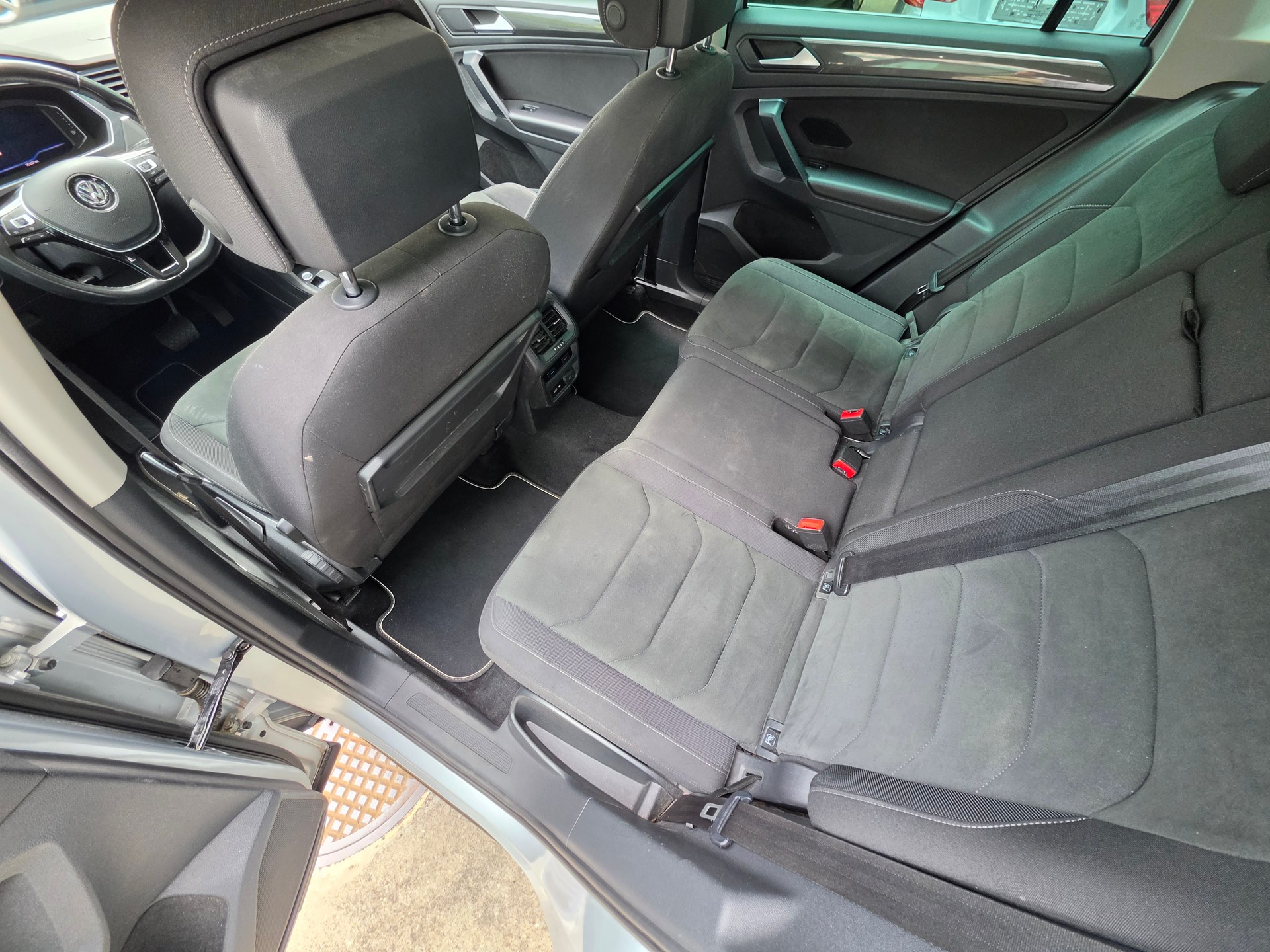 VW Tiguan 2.0 TDI SCR Highline DSG-image-10