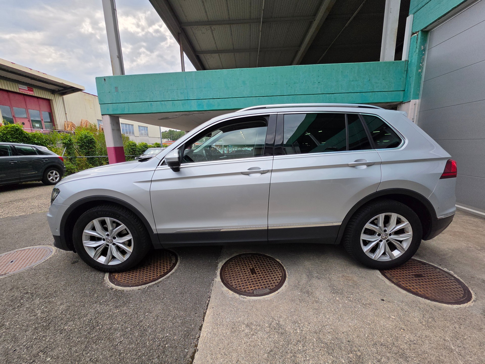 VW Tiguan 2.0 TDI SCR Highline DSG-image-5