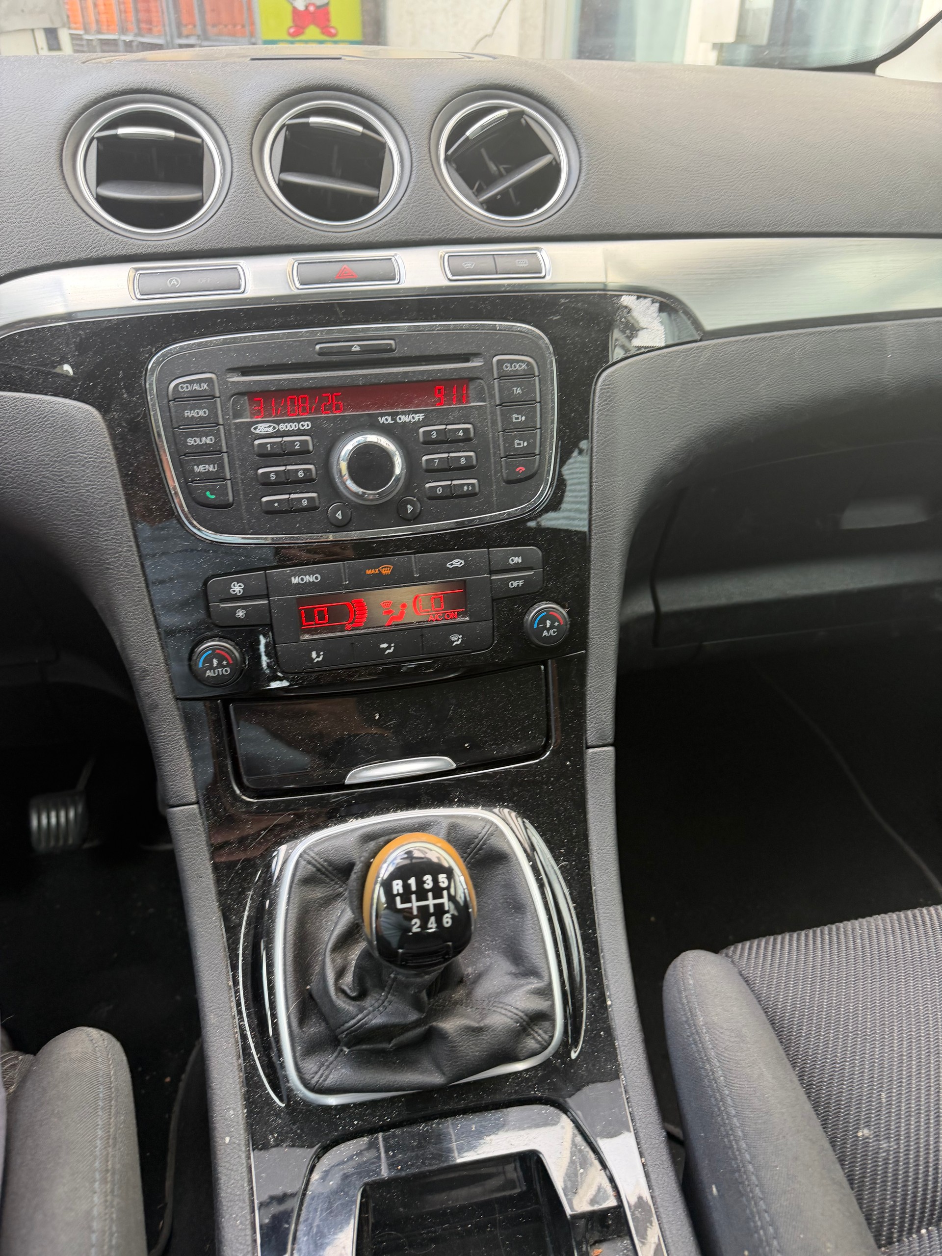 FORD S-Max 1.6 SCTi Titanium-image-8