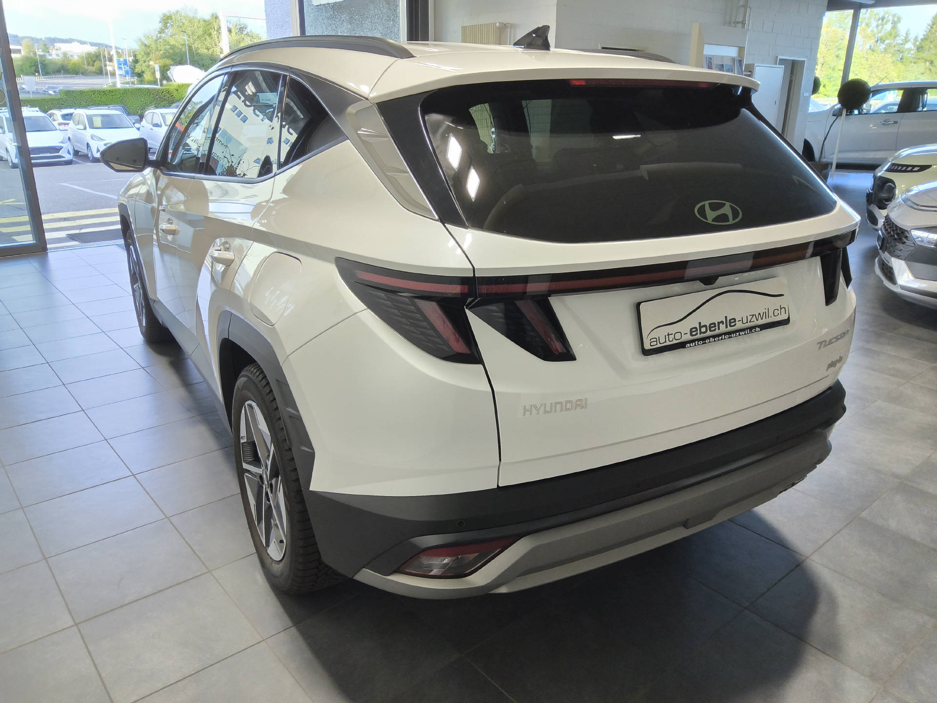 HYUNDAI Tucson 1.6 T-GDi PHEV Amplia 4WD-image-4