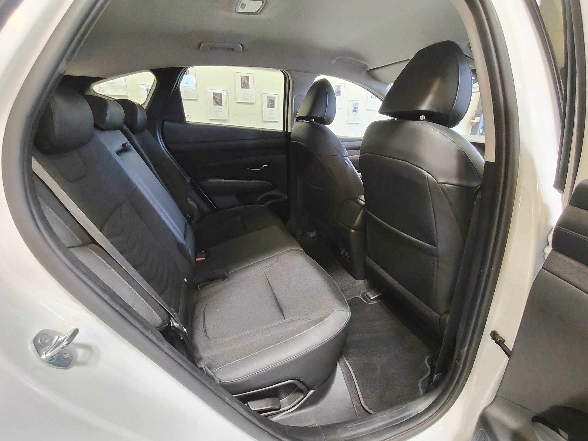 HYUNDAI Tucson 1.6 T-GDi PHEV Amplia 4WD-image-14