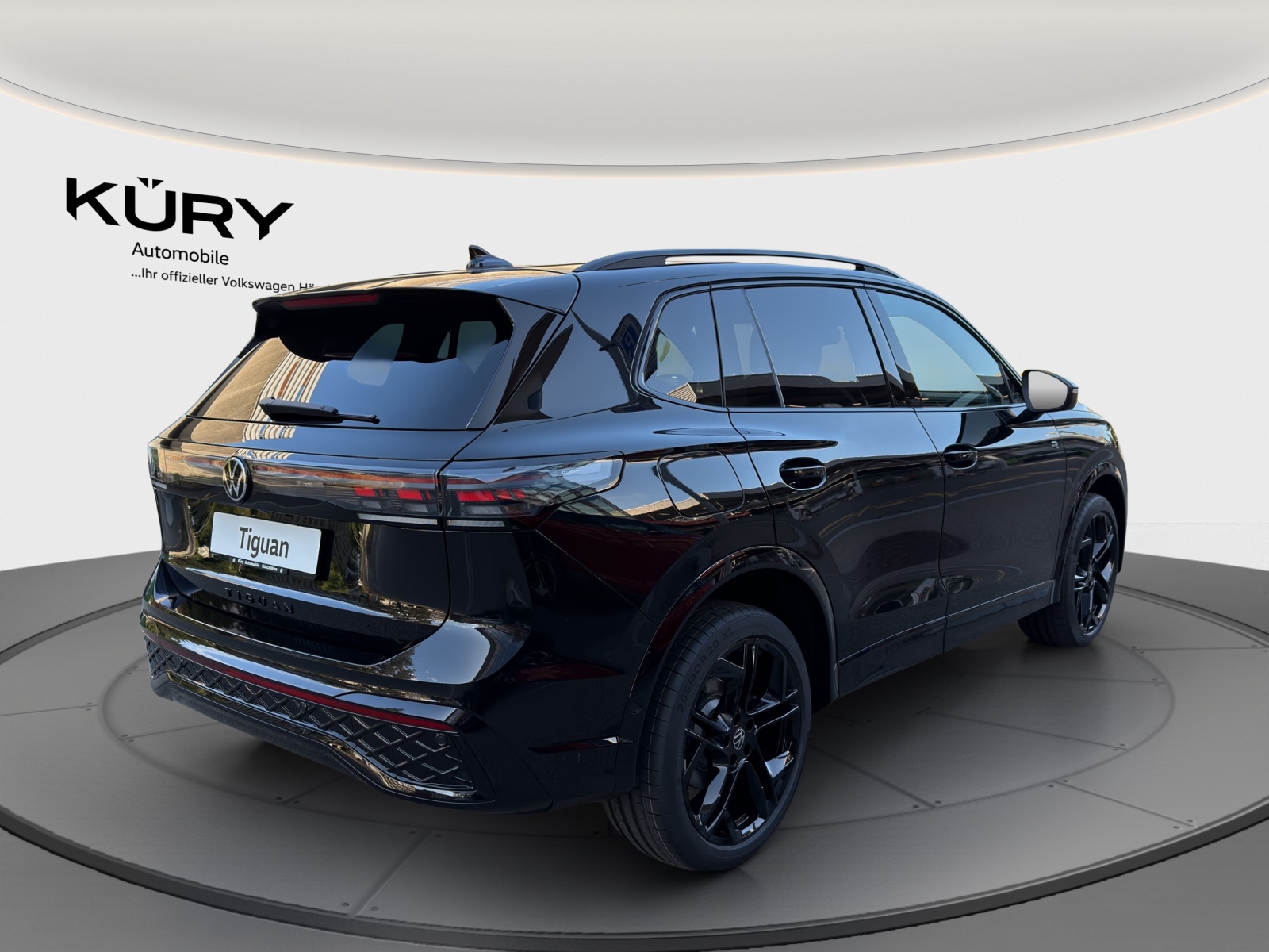 VW Tiguan 2.0 TSI DSG R-Line 4Motion-image-4