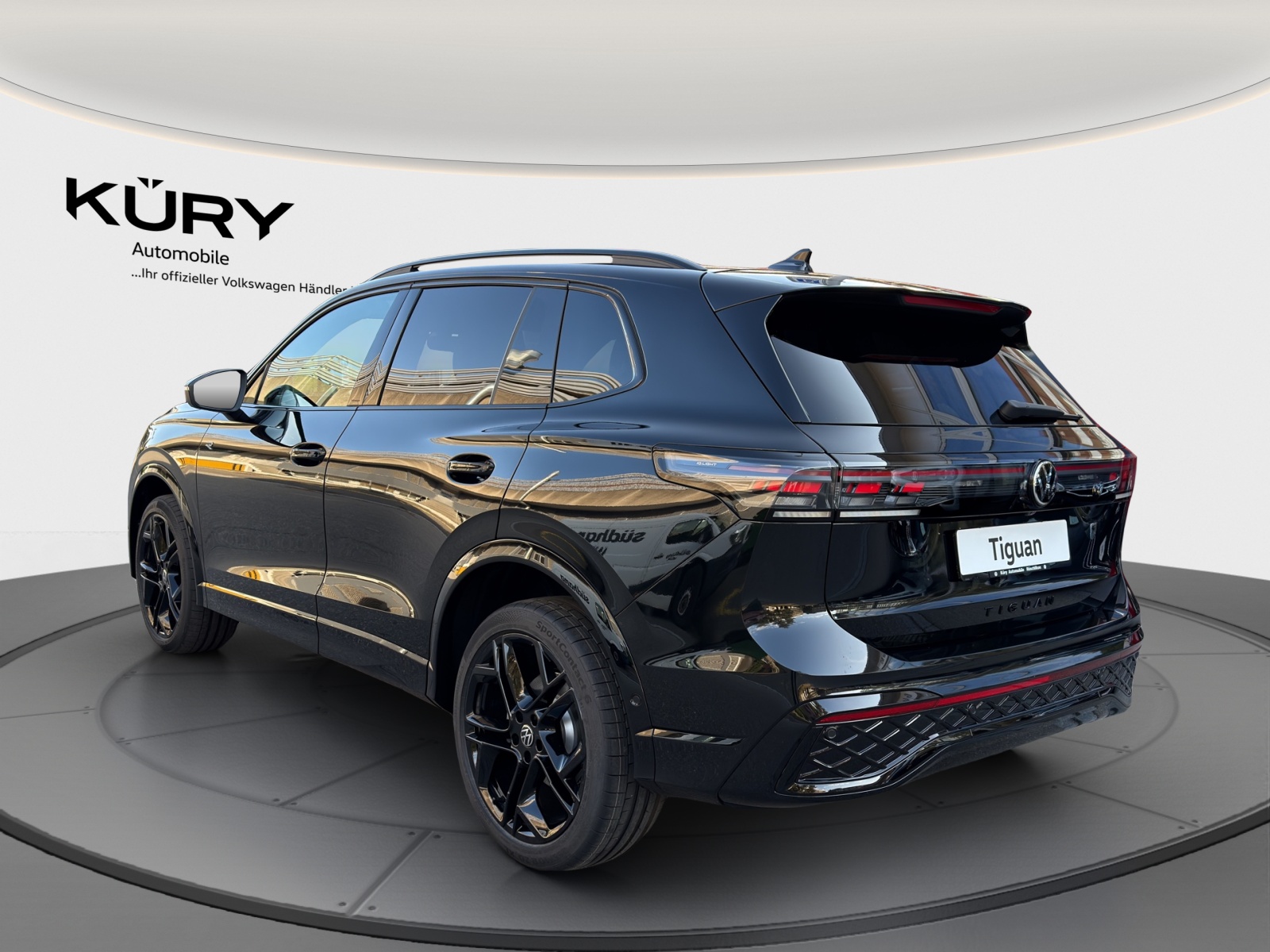 VW Tiguan 2.0 TSI DSG R-Line 4Motion-image-6