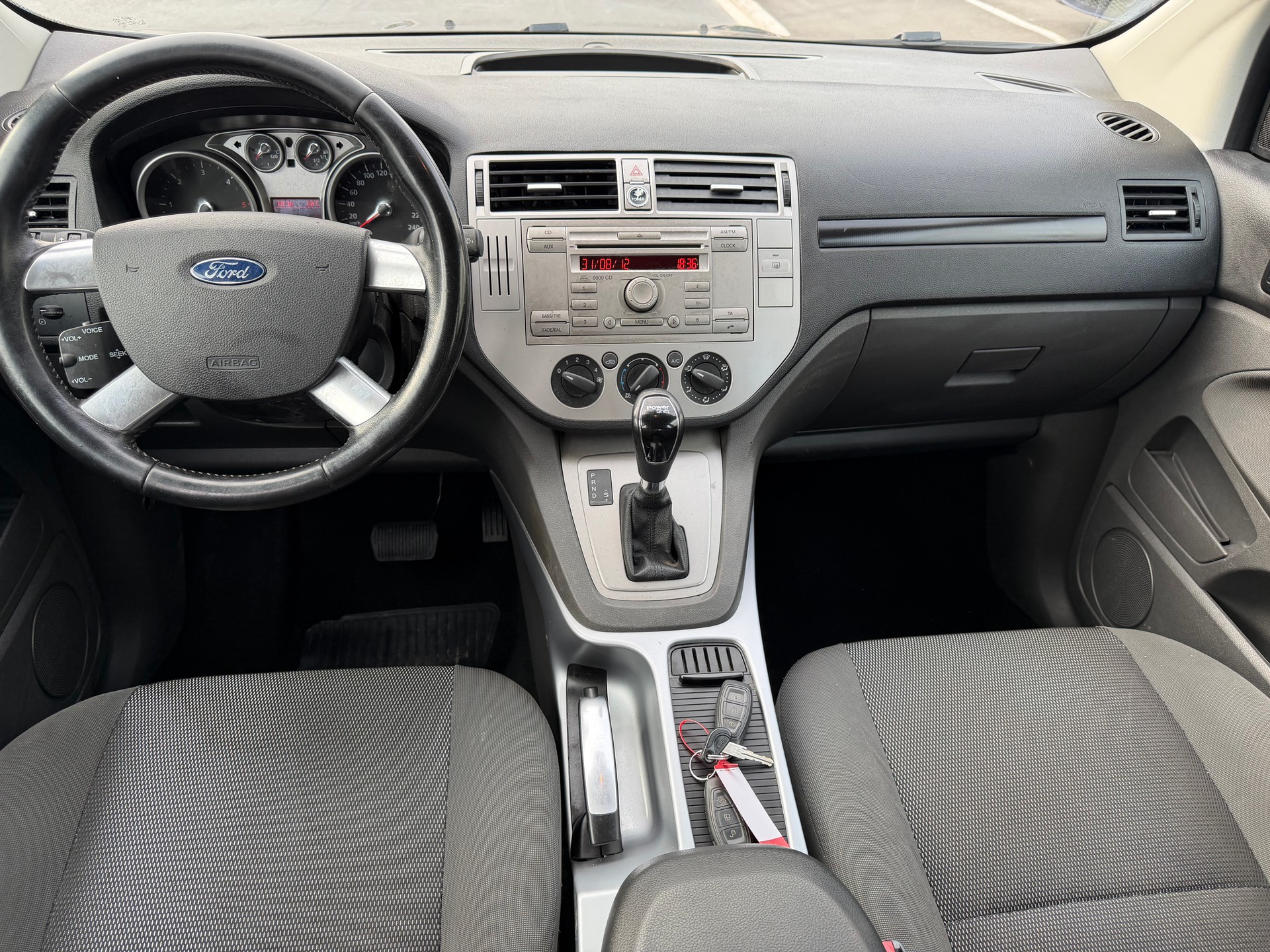 FORD Kuga 2.0 TDCi Carving 4WD PowerShift-image-9