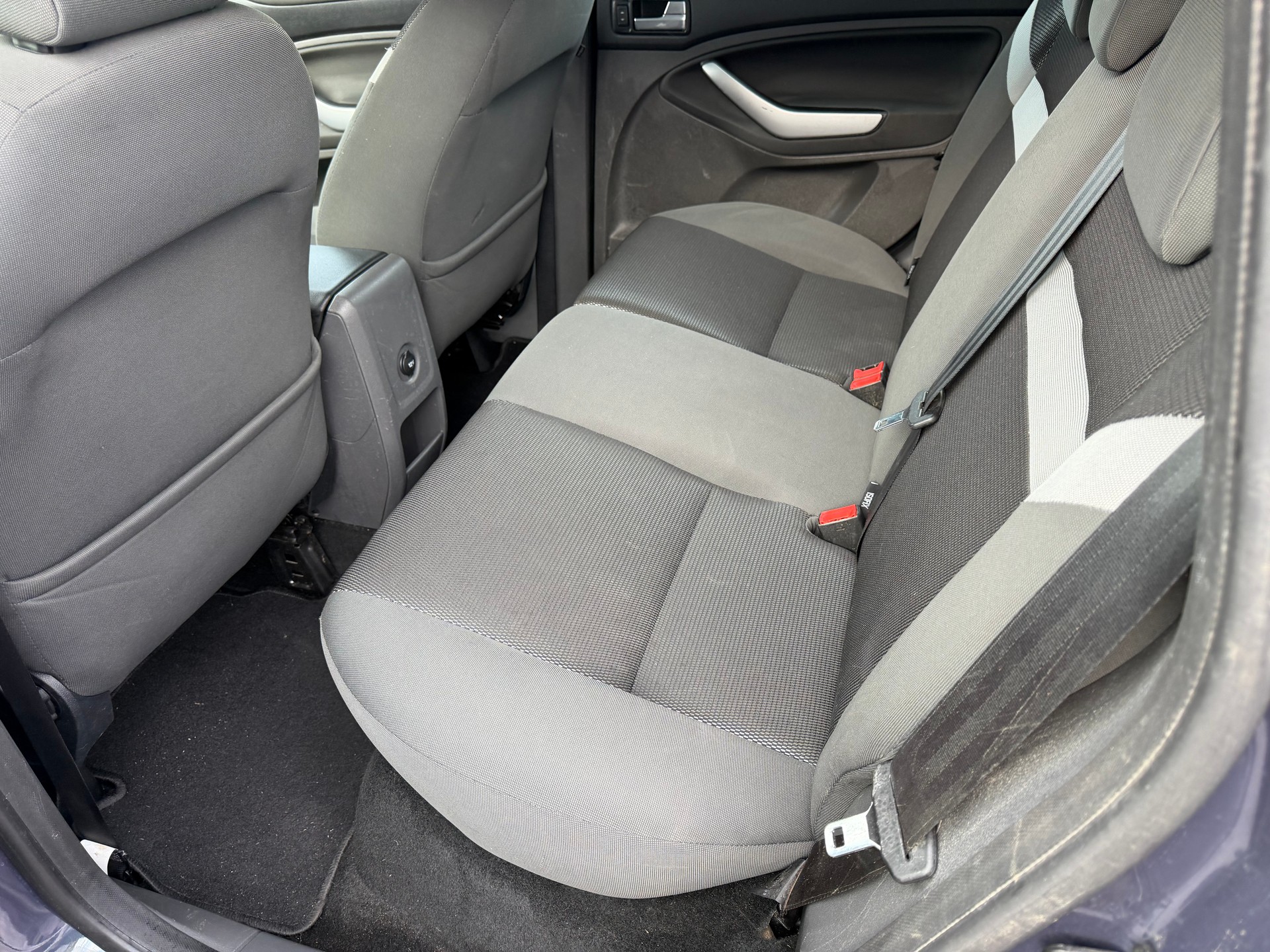 FORD Kuga 2.0 TDCi Carving 4WD PowerShift-image-8