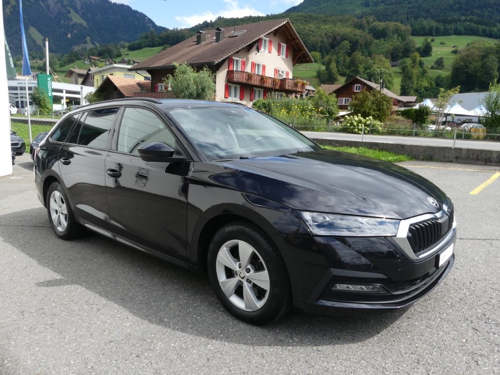 SKODA Octavia Combi 2.0 TDI DSG Ambition 4x4-image-4