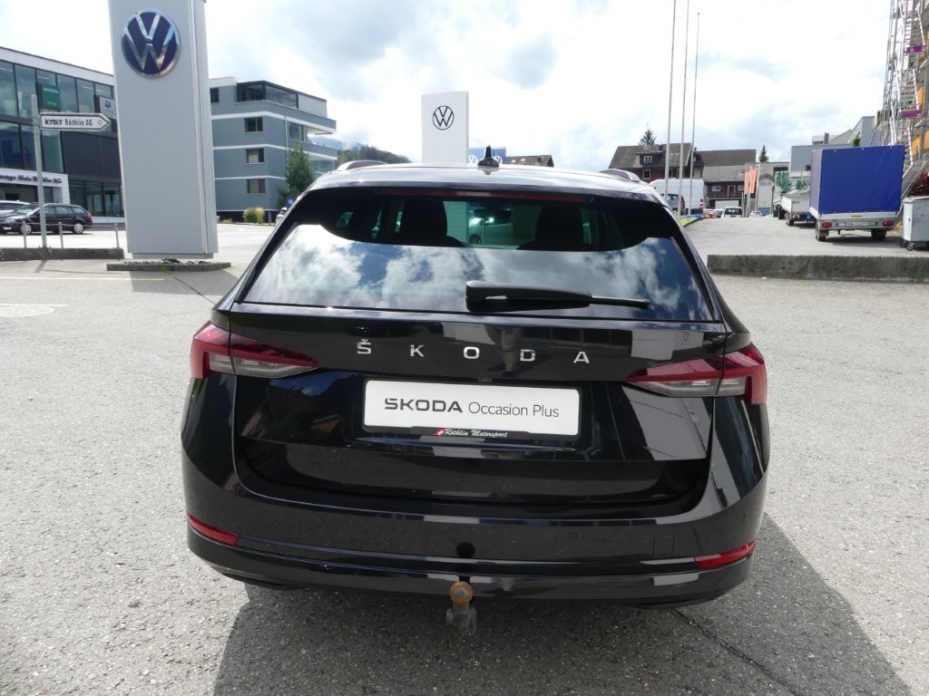 SKODA Octavia Combi 2.0 TDI DSG Ambition 4x4-showroom-element-2