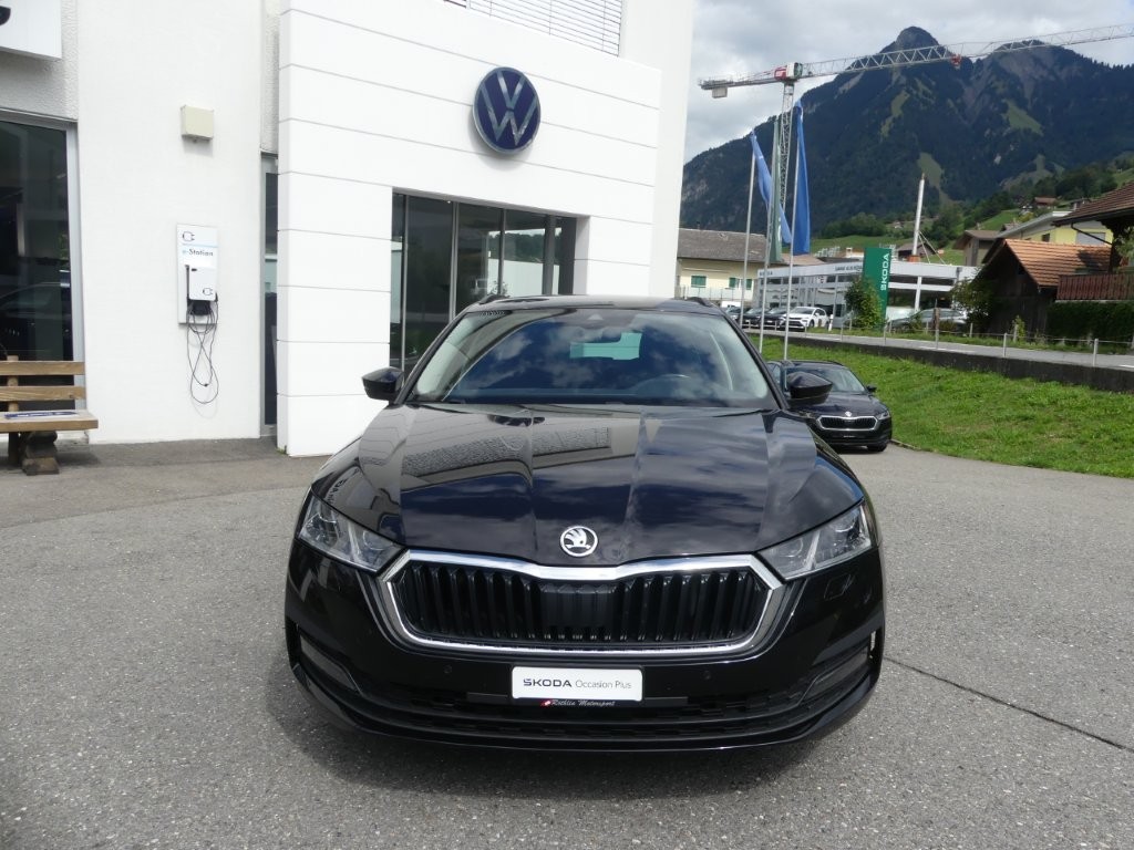 SKODA Octavia Combi 2.0 TDI DSG Ambition 4x4-image-5