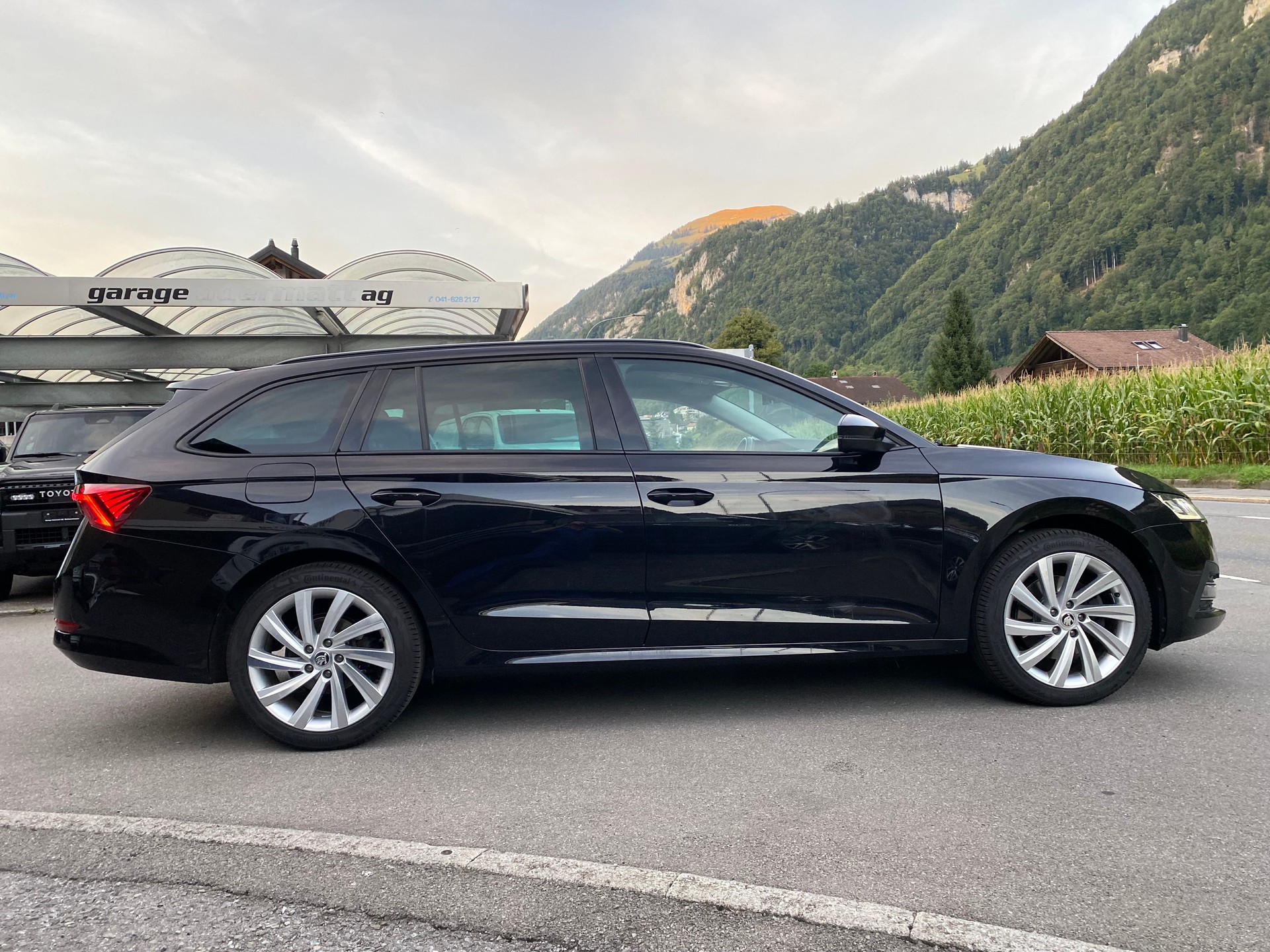 SKODA Octavia Combi 2.0 TDI DSG Style 4x4-image-15
