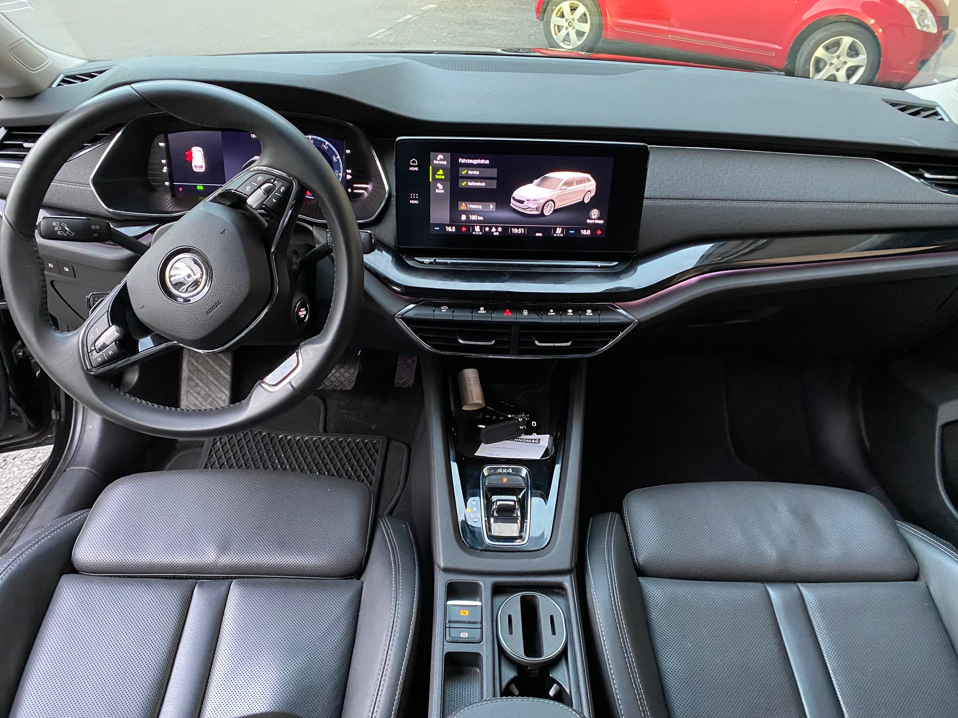 SKODA Octavia Combi 2.0 TDI DSG Style 4x4-image-3