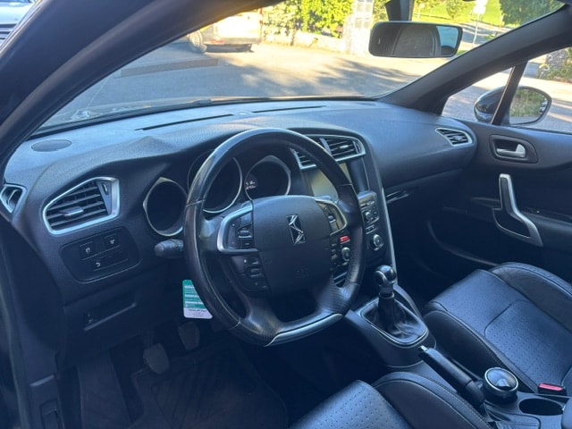 DS AUTOMOBILES DS4 1.6 VTi Chic-image-2