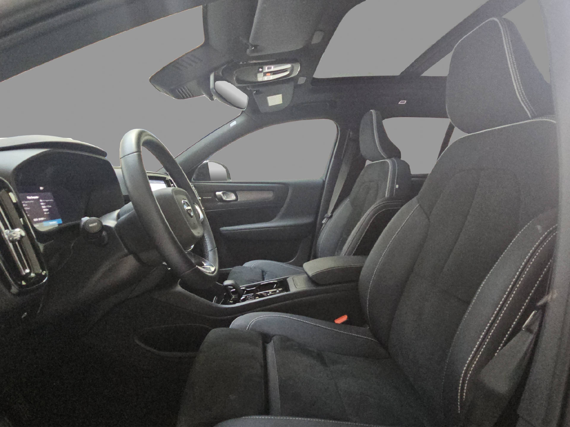 VOLVO XC40 2.0 B3 MH Plus Dark-image-5