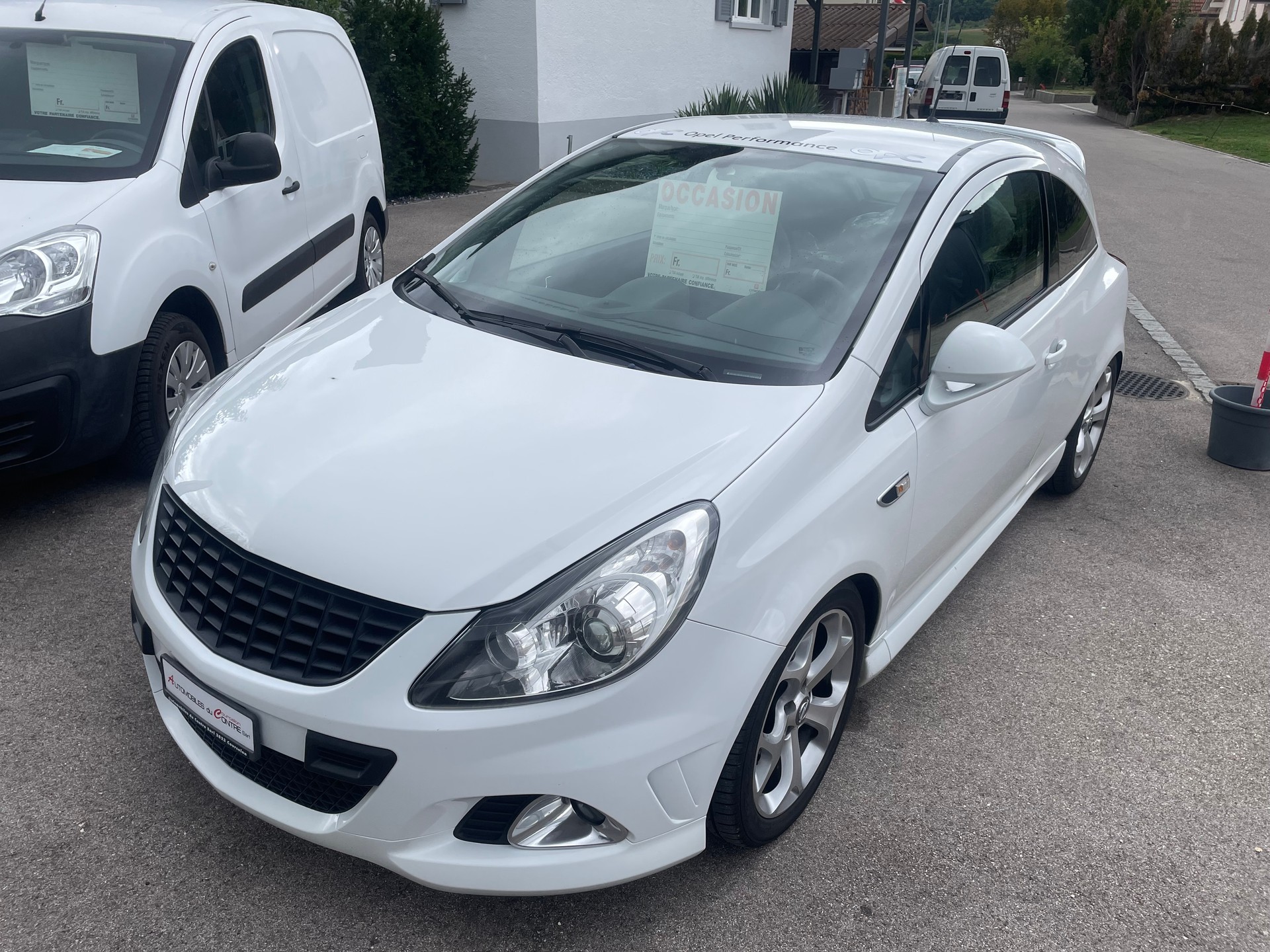 OPEL Corsa 1.6 Turbo OPC-image-0