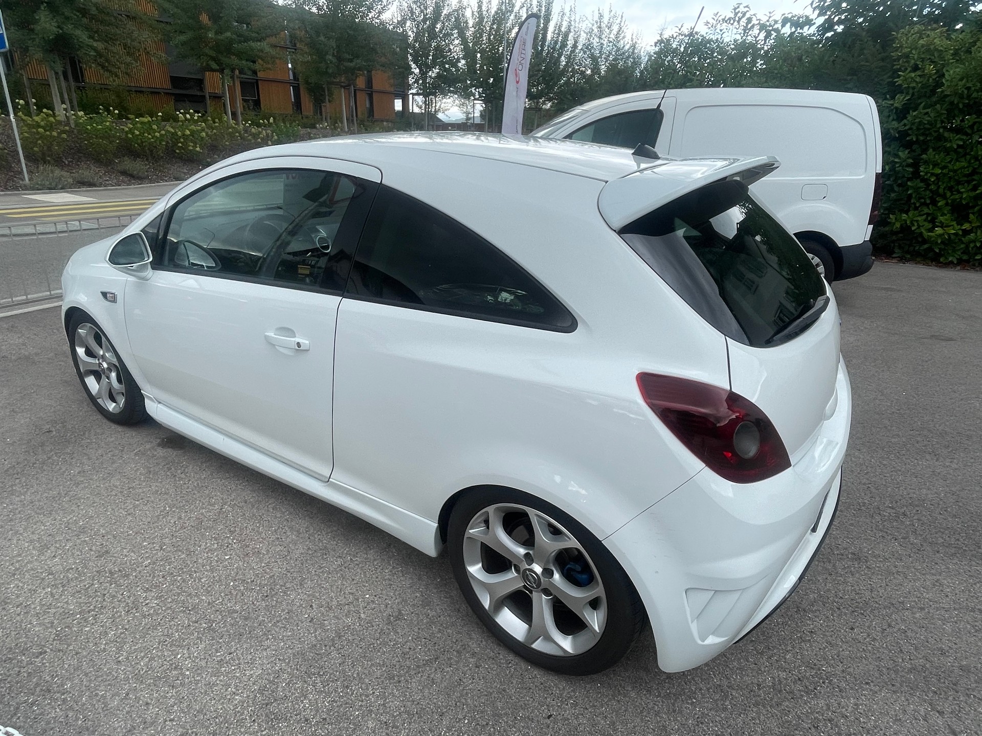 OPEL Corsa 1.6 Turbo OPC-image-4