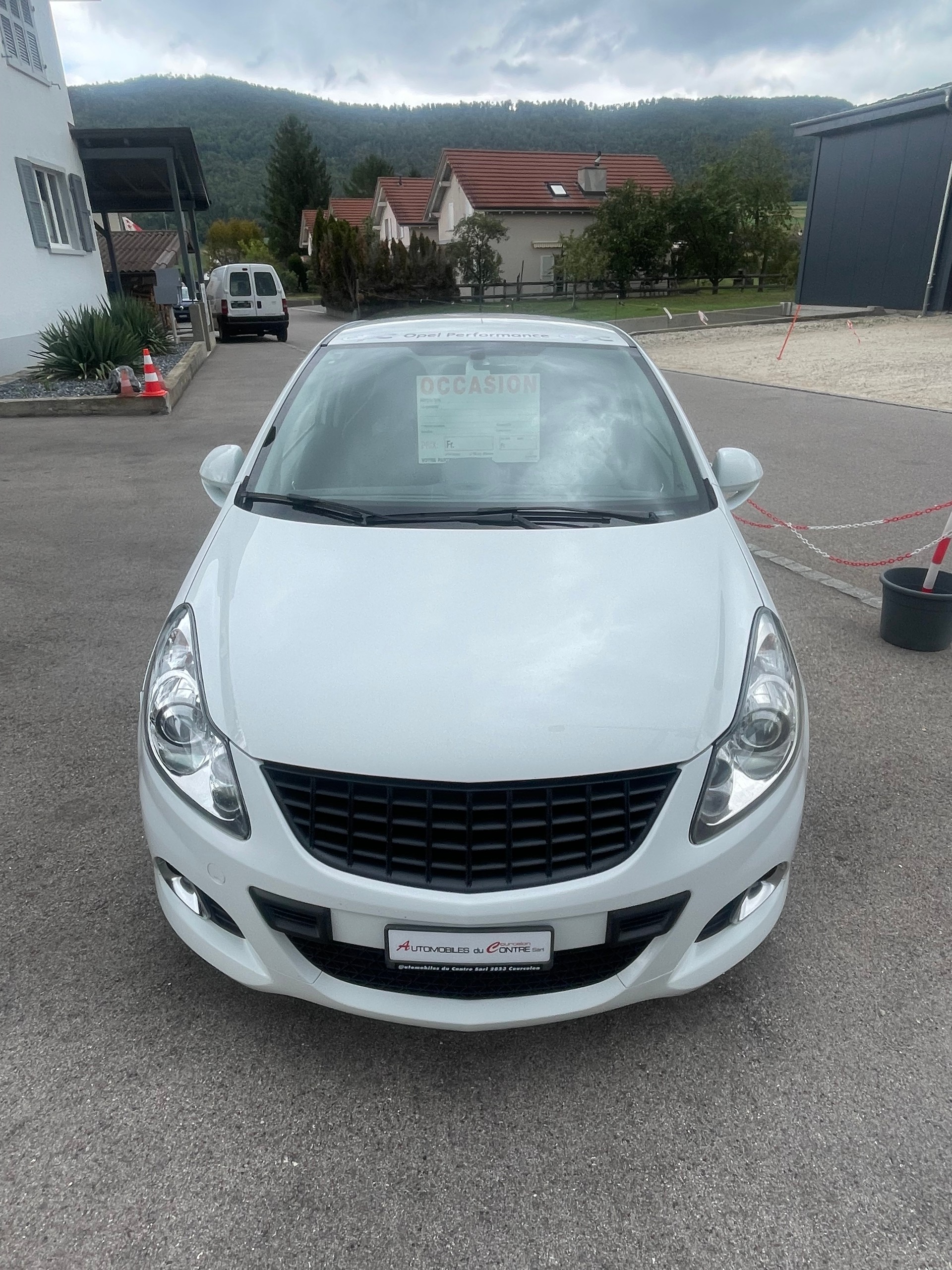 OPEL Corsa 1.6 Turbo OPC-image-2