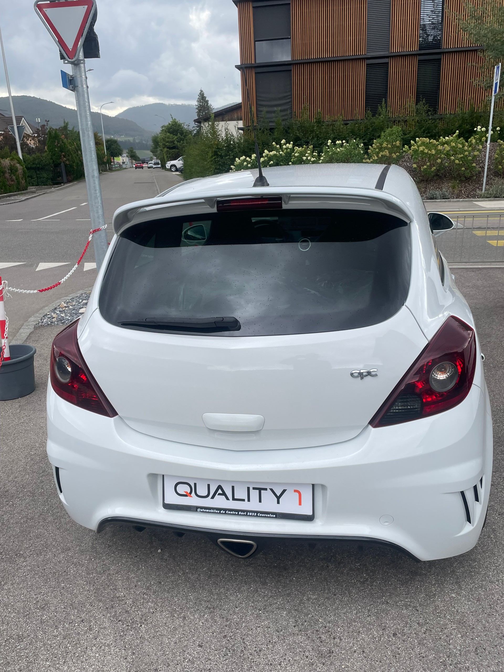 OPEL Corsa 1.6 Turbo OPC-image-5