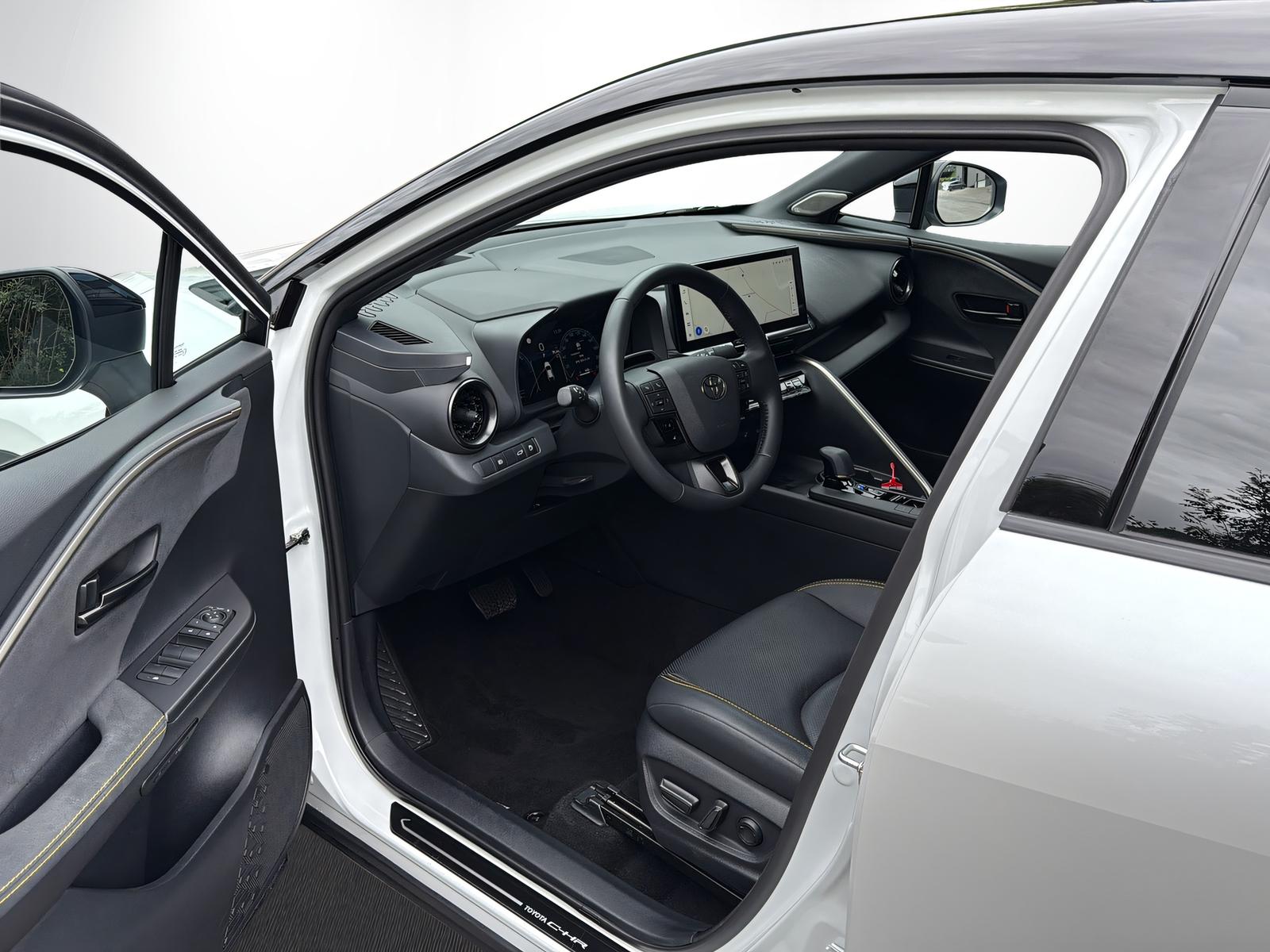 TOYOTA C-HR 2.0 PHEV Style Premiere-image-7