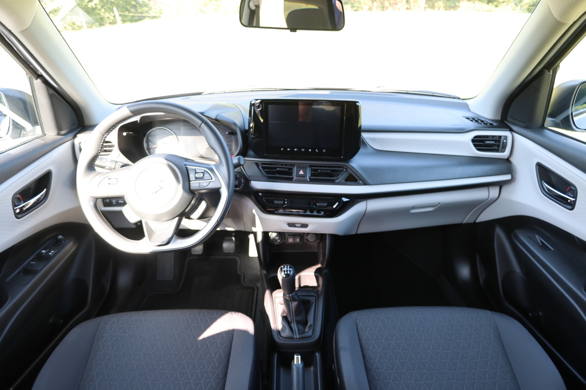 SUZUKI Swift 1.2 Sakura Hybrid-image-3