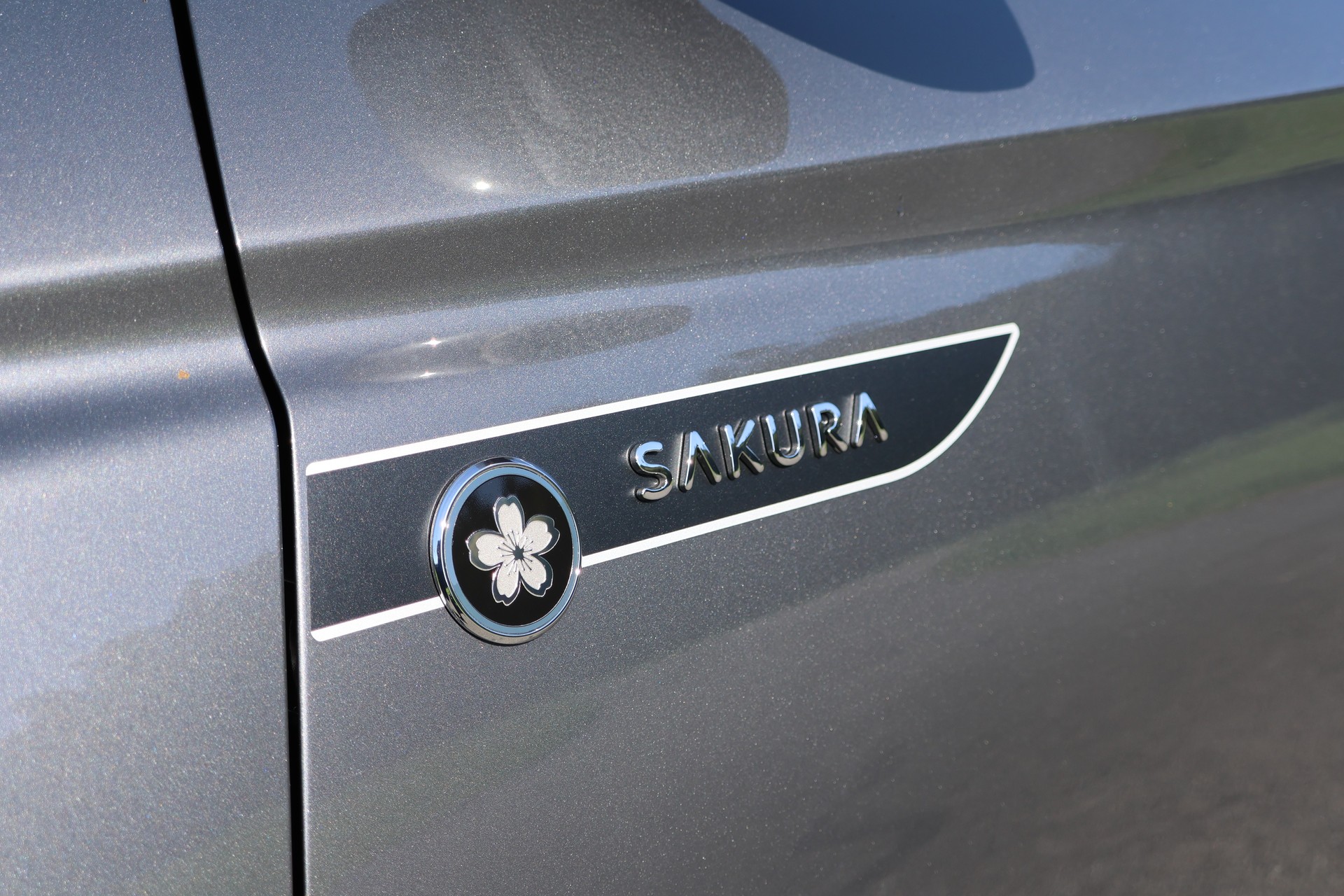 SUZUKI Swift 1.2 Sakura Hybrid-image-16