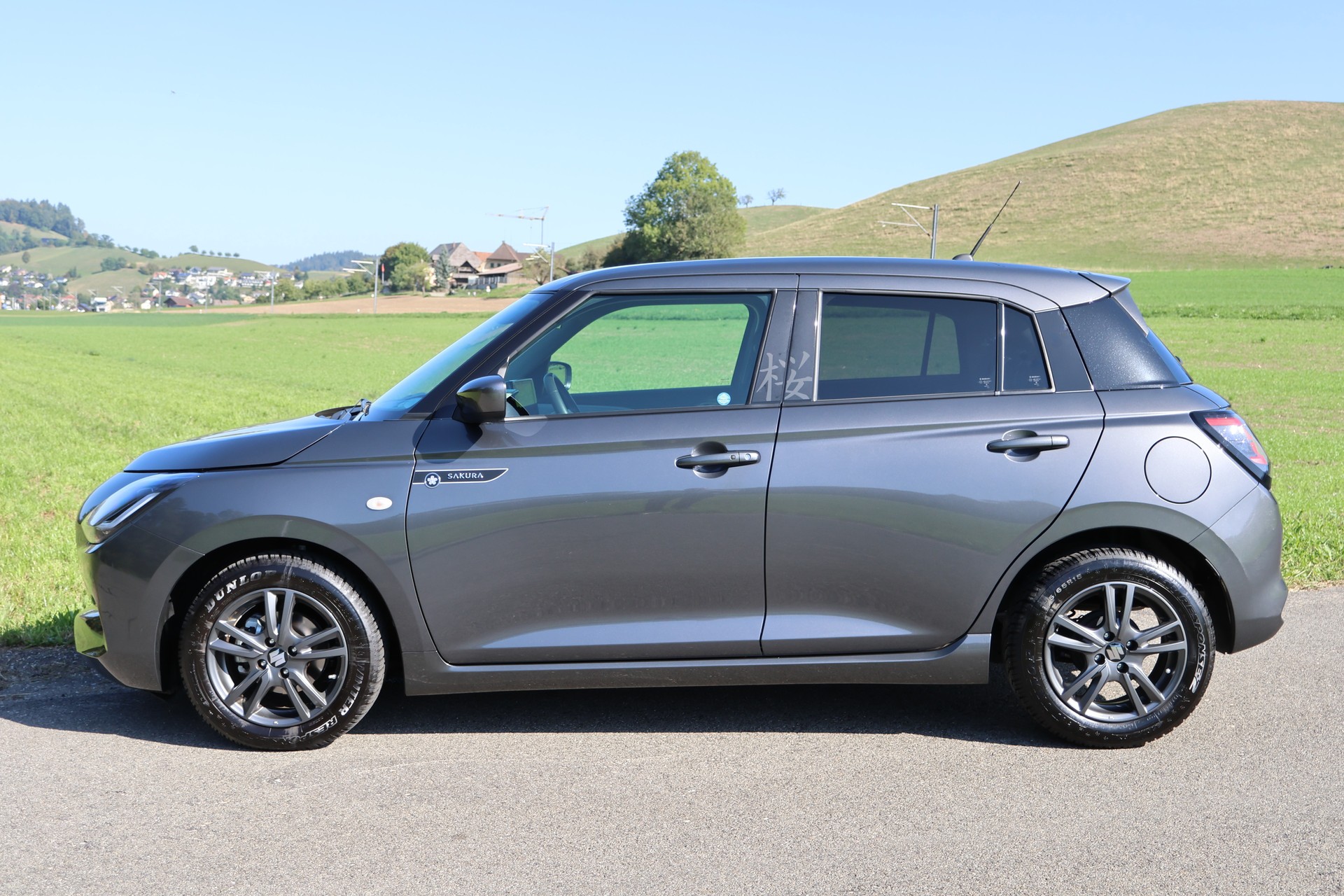 SUZUKI Swift 1.2 Sakura Hybrid-image-1