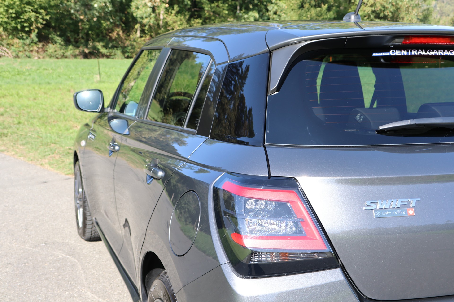 SUZUKI Swift 1.2 Sakura Hybrid-image-18