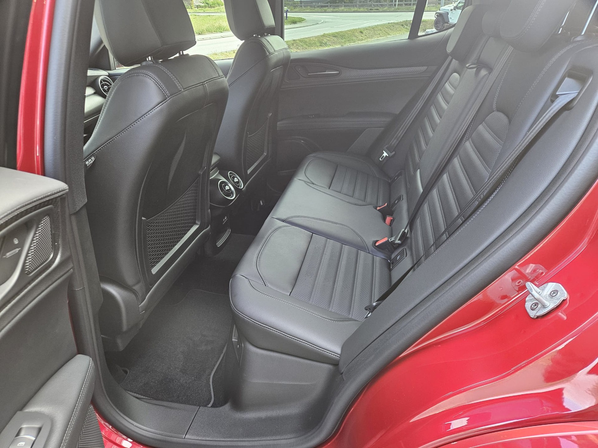 ALFA ROMEO Stelvio 2.9 V6 Quadrifoglio Sky-image-13