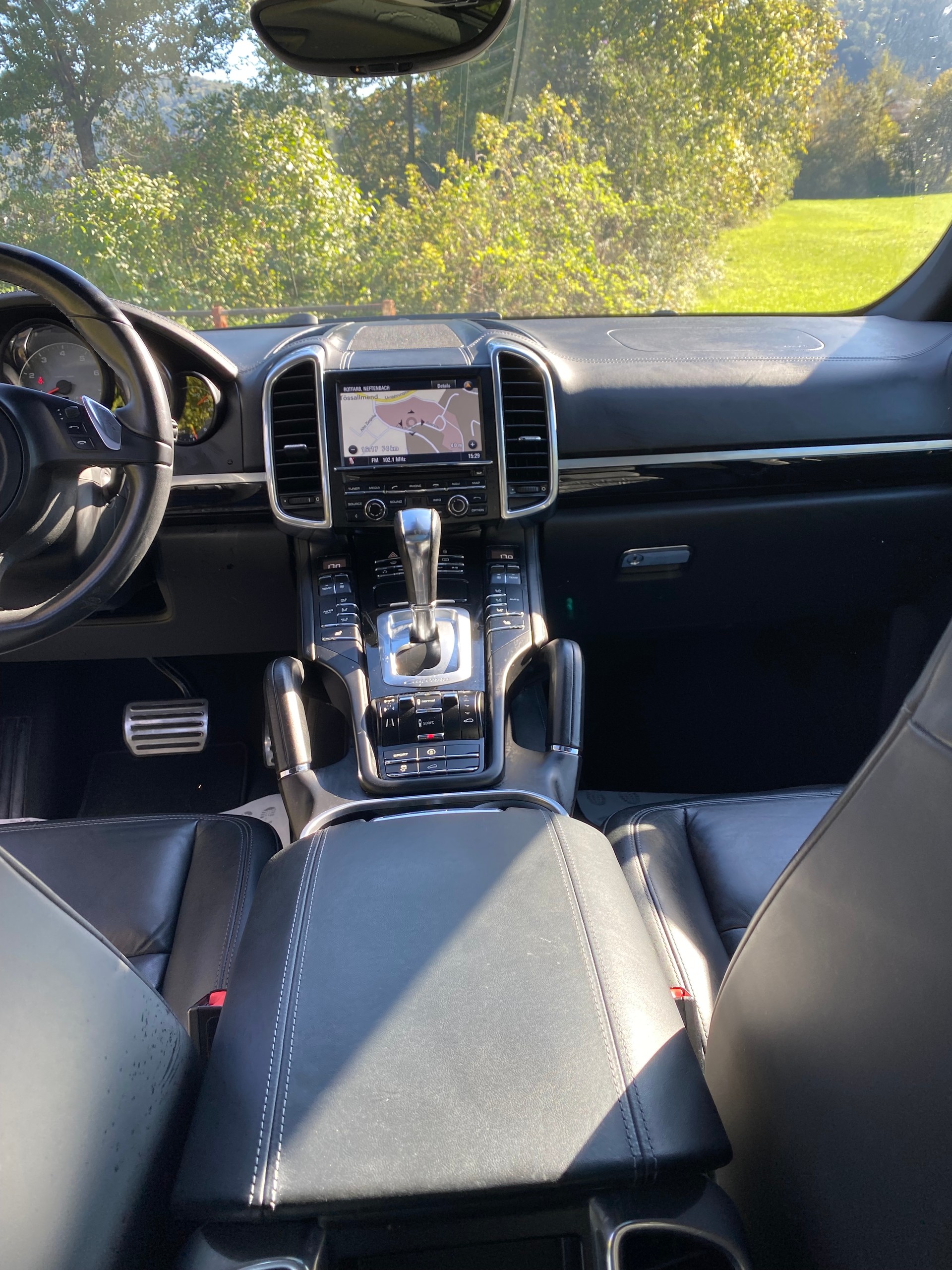 PORSCHE Cayenne S-image-8