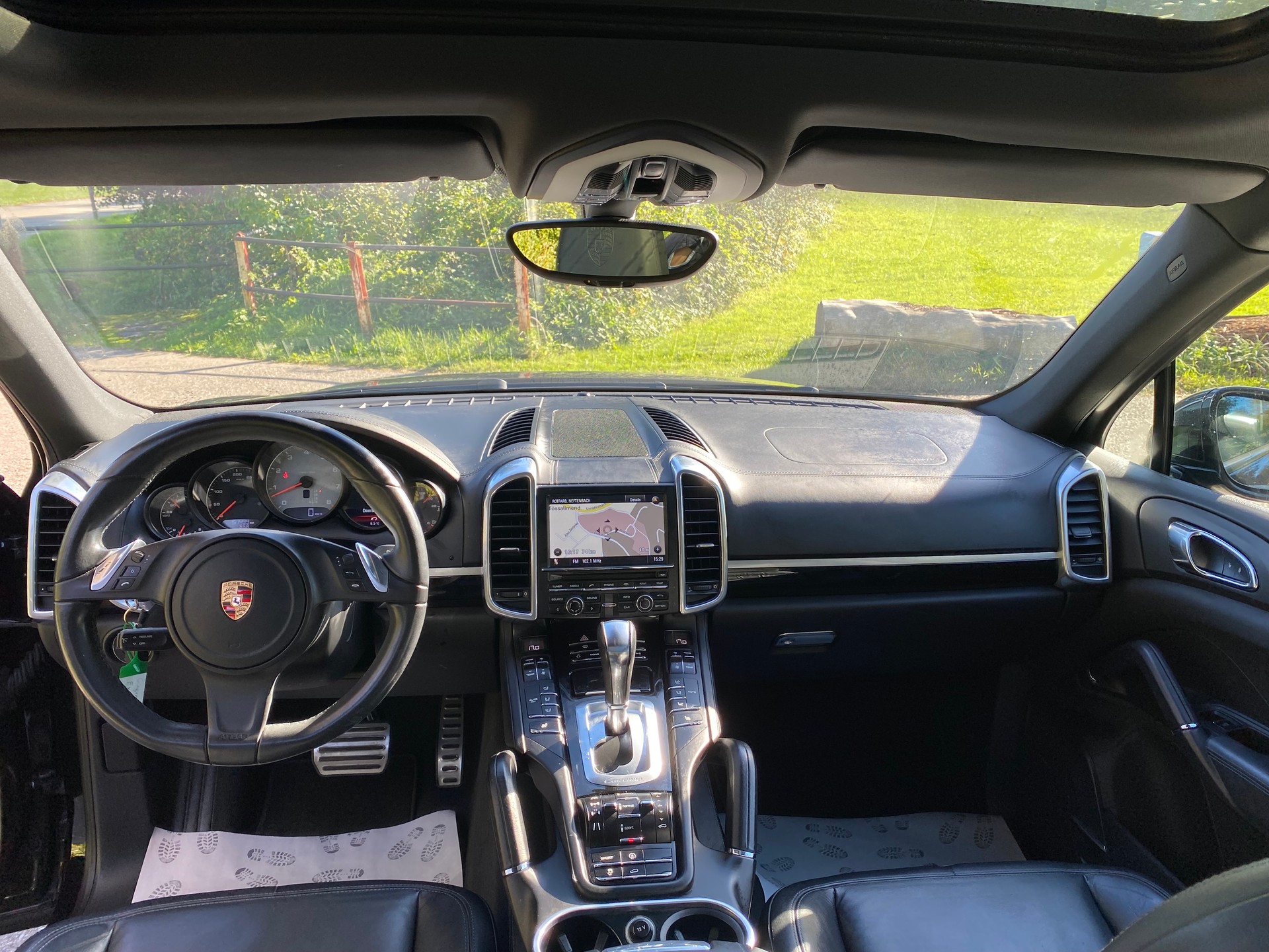 PORSCHE Cayenne S-image-7