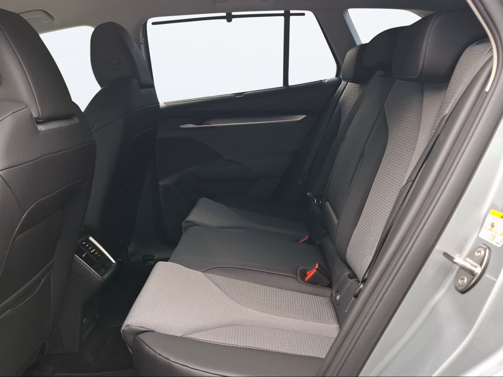SKODA Enyaq 85x Dynamic 4x4-image-13