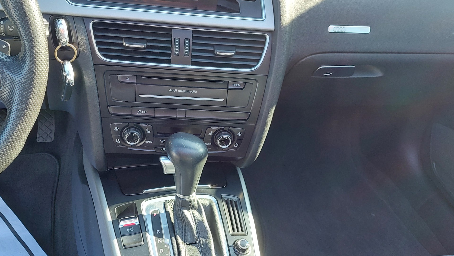 AUDI A5 Cabriolet 2.0 TFSI multitronic-image-12