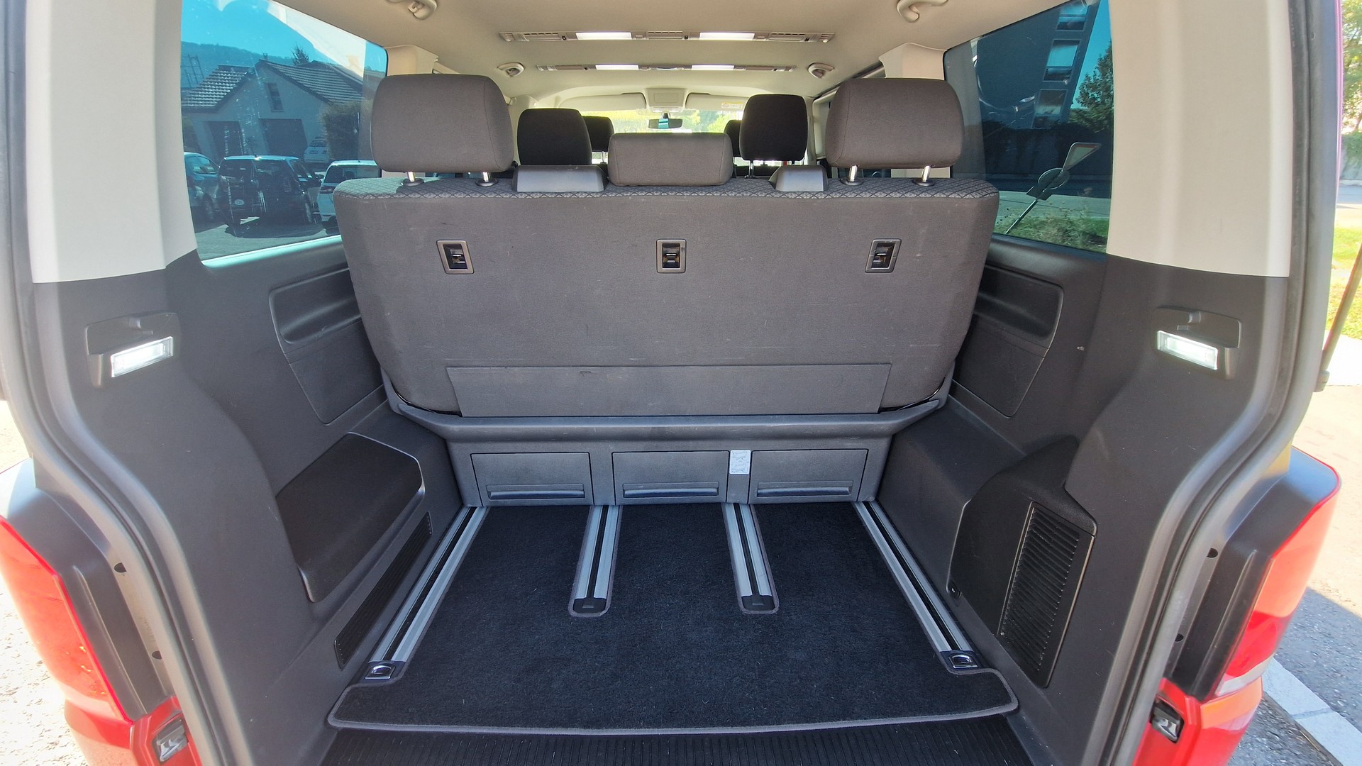 VW T6.1 Multivan 2.0 TDI Trendline Liberty DSG-image-14