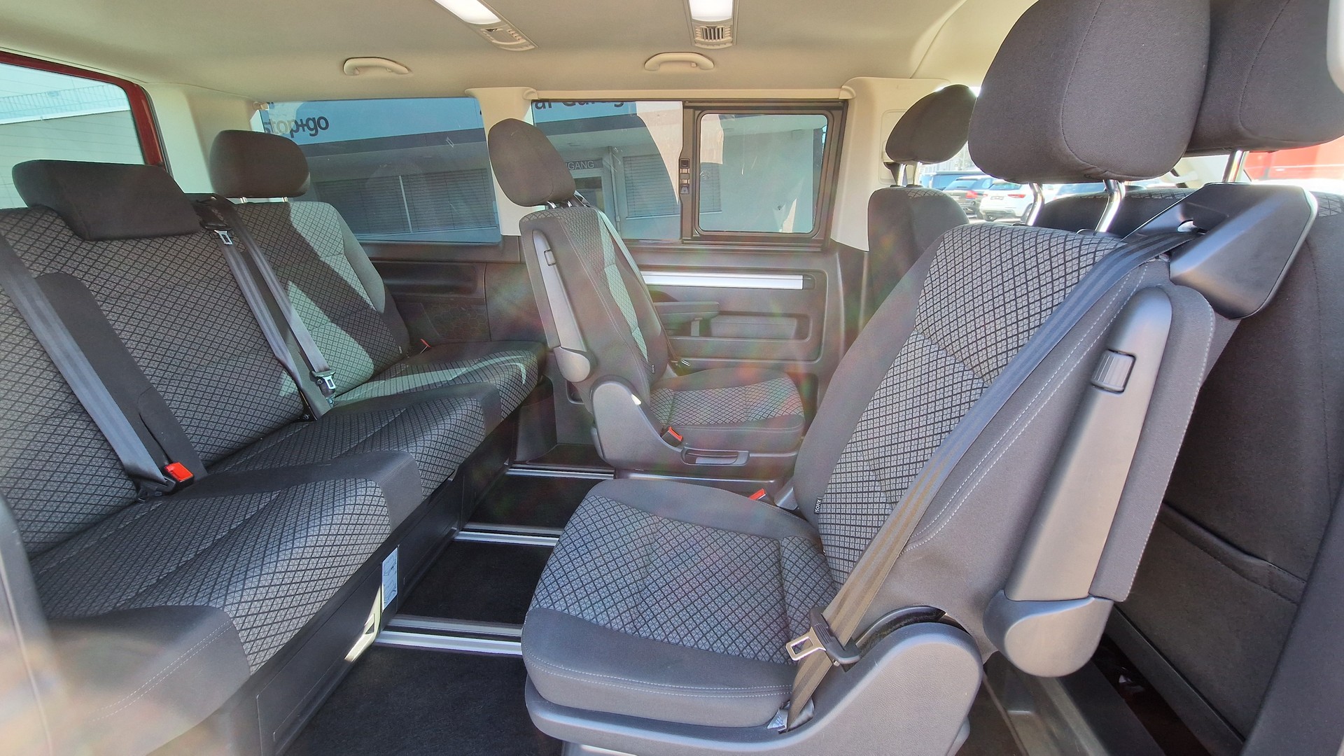 VW T6.1 Multivan 2.0 TDI Trendline Liberty DSG-image-12