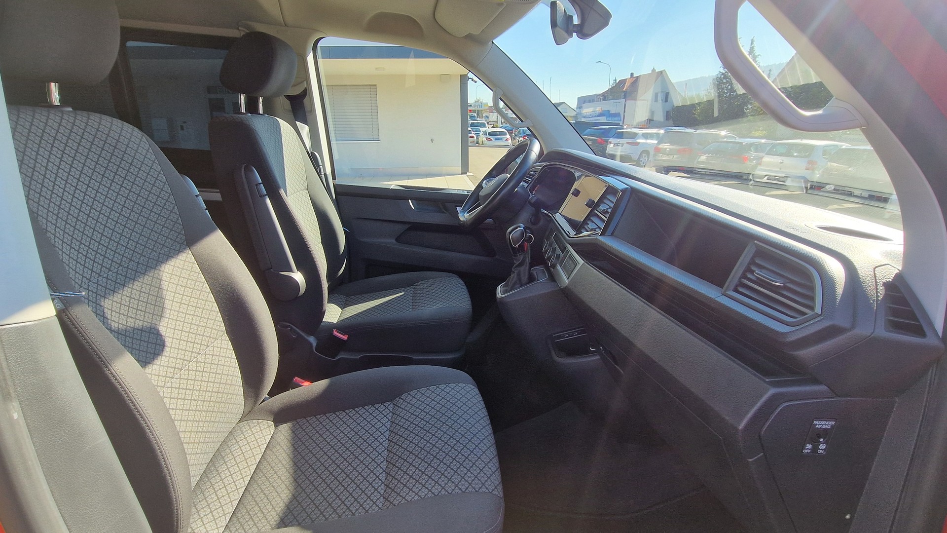 VW T6.1 Multivan 2.0 TDI Trendline Liberty DSG-image-9