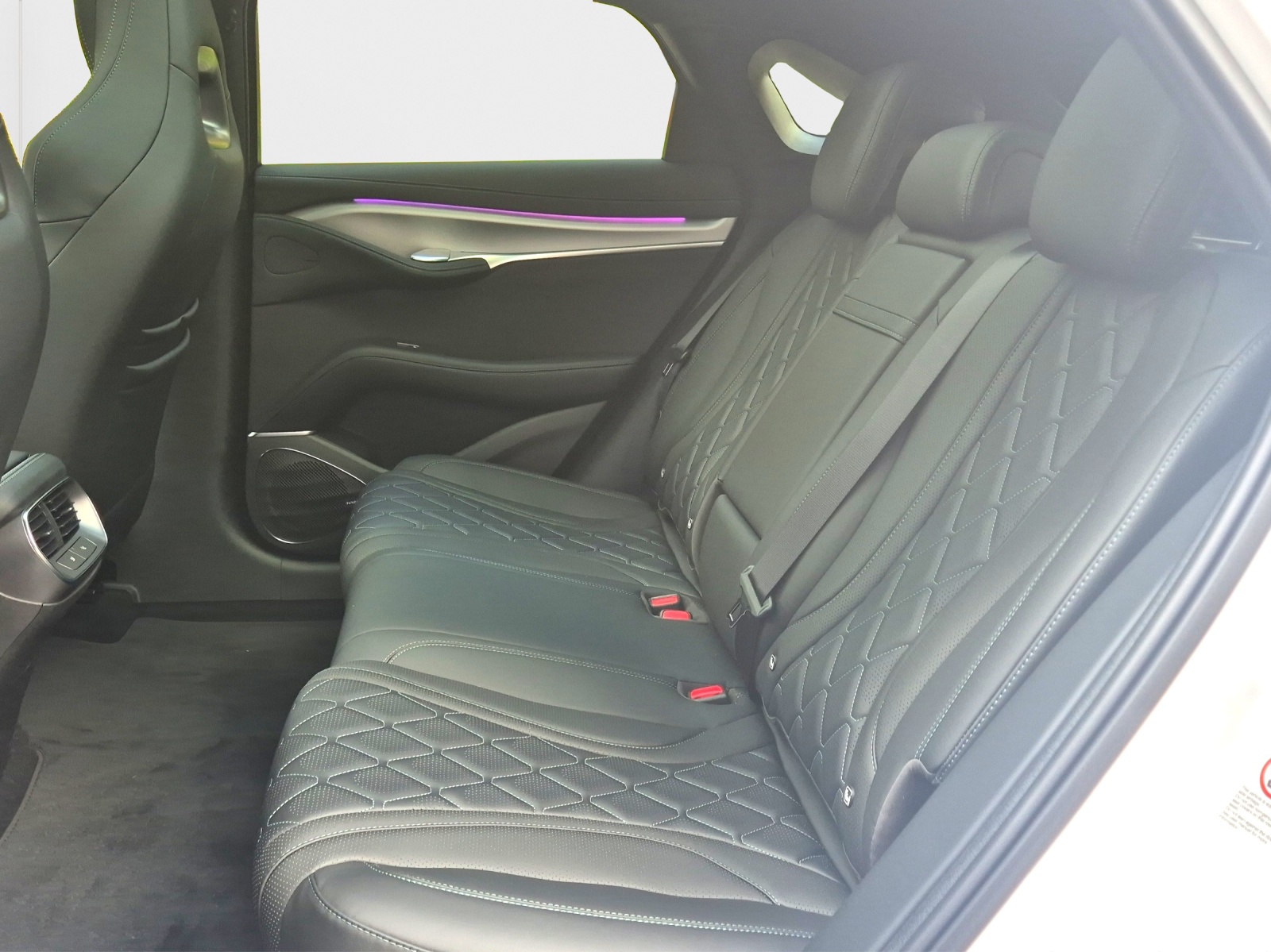 BYD Sealion 7 91,3 kWh Excellence AWD-image-16