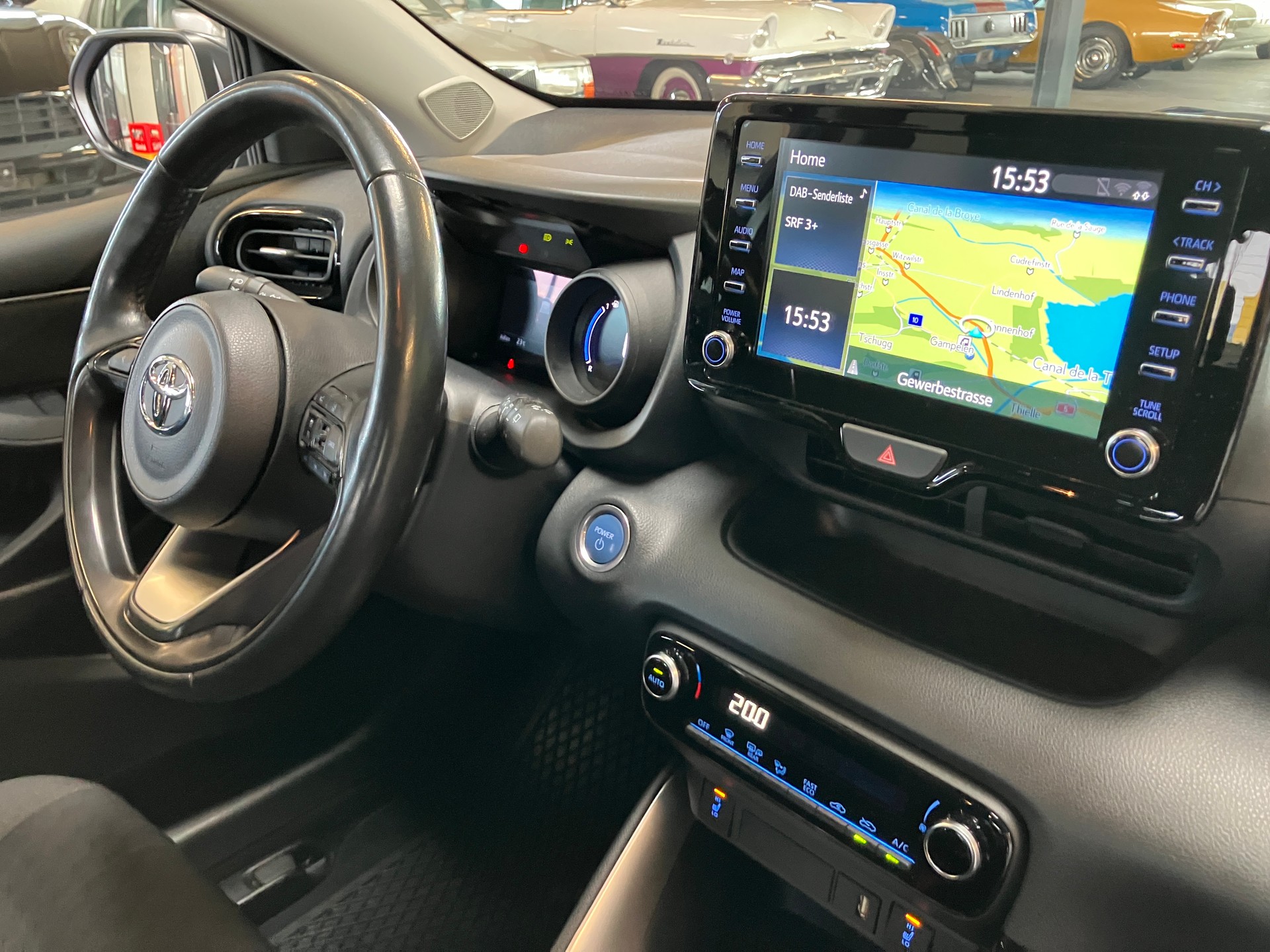 TOYOTA Yaris 1.5 Trend e-CVT HYBRID-image-14