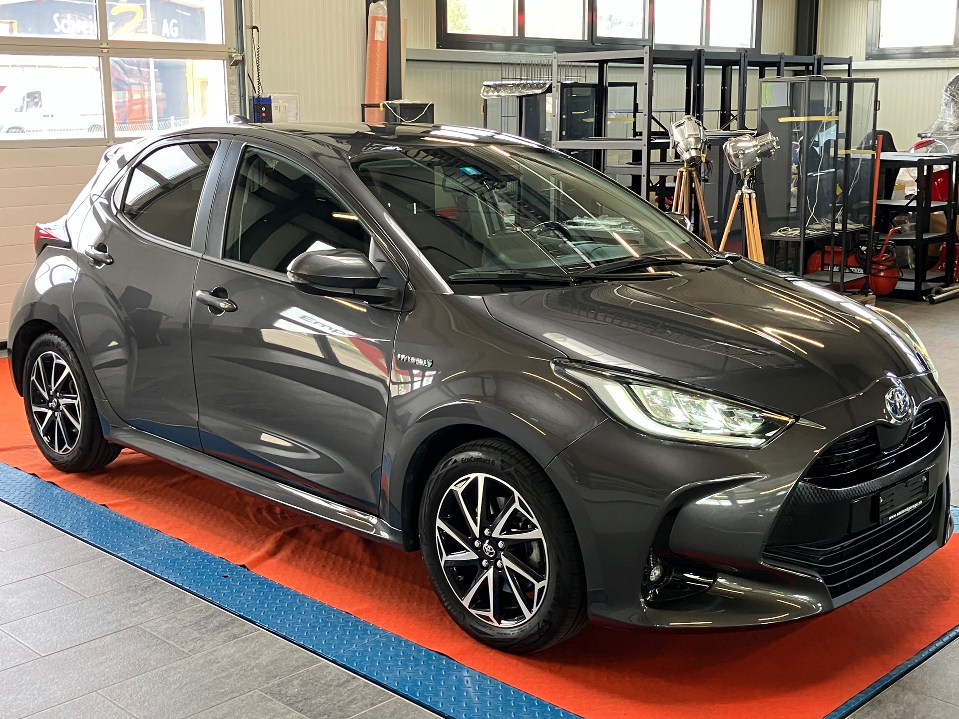 TOYOTA Yaris 1.5 Trend e-CVT HYBRID-image-28