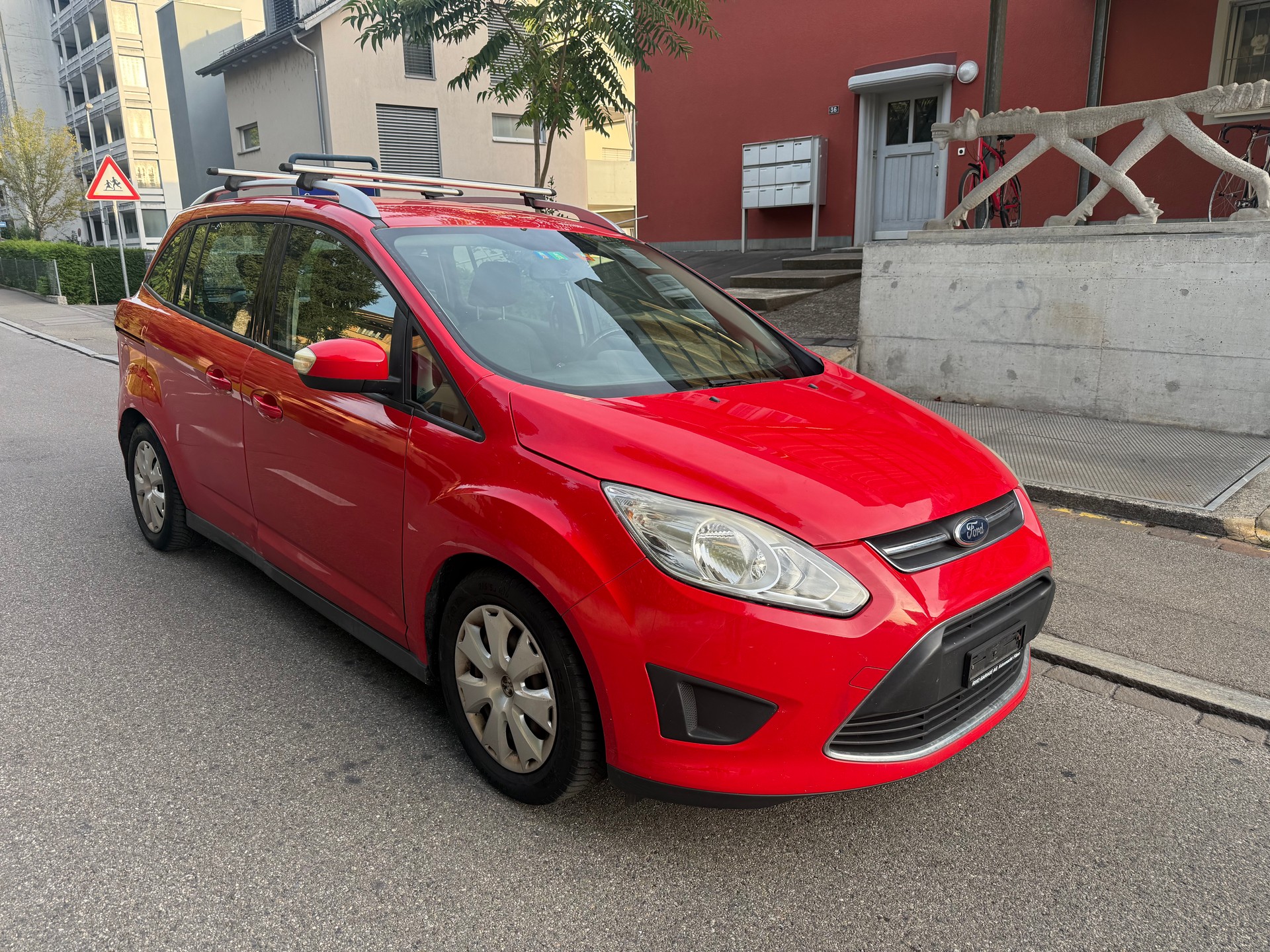 FORD Grand C-Max 1.6 TDCi Ambiente-image-1