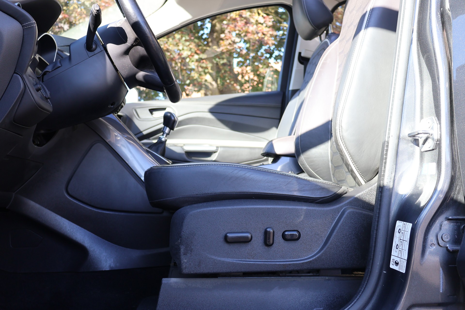 FORD Kuga 2.0 TDCi Business 4WD-image-7