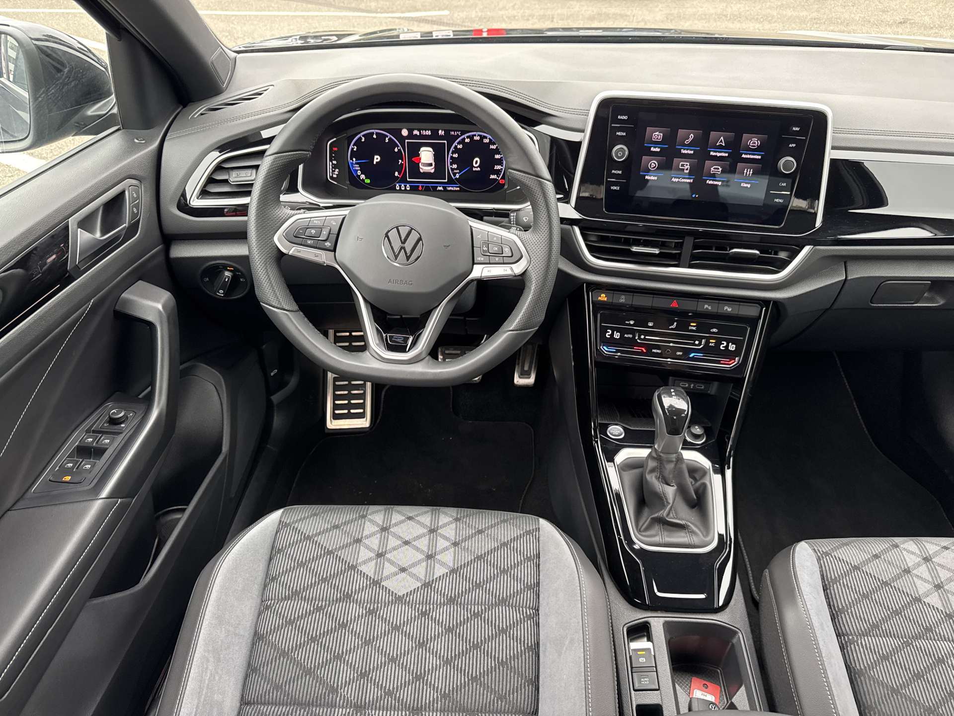 VW T-Roc 1.5 TSi EVO R-Line DSG-Automat-image-4